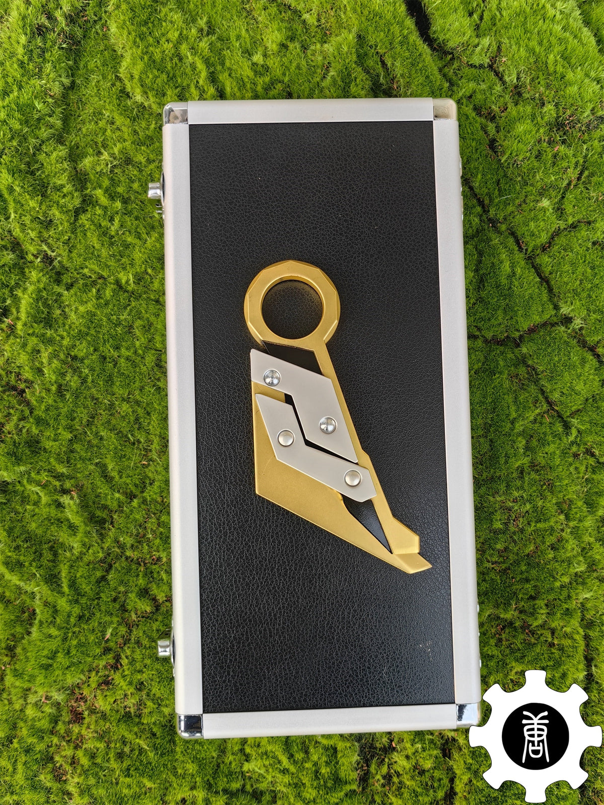 Prime 2.0 Karambit Metal Replica Gift Box USA Only - Tophatter Daily Deals