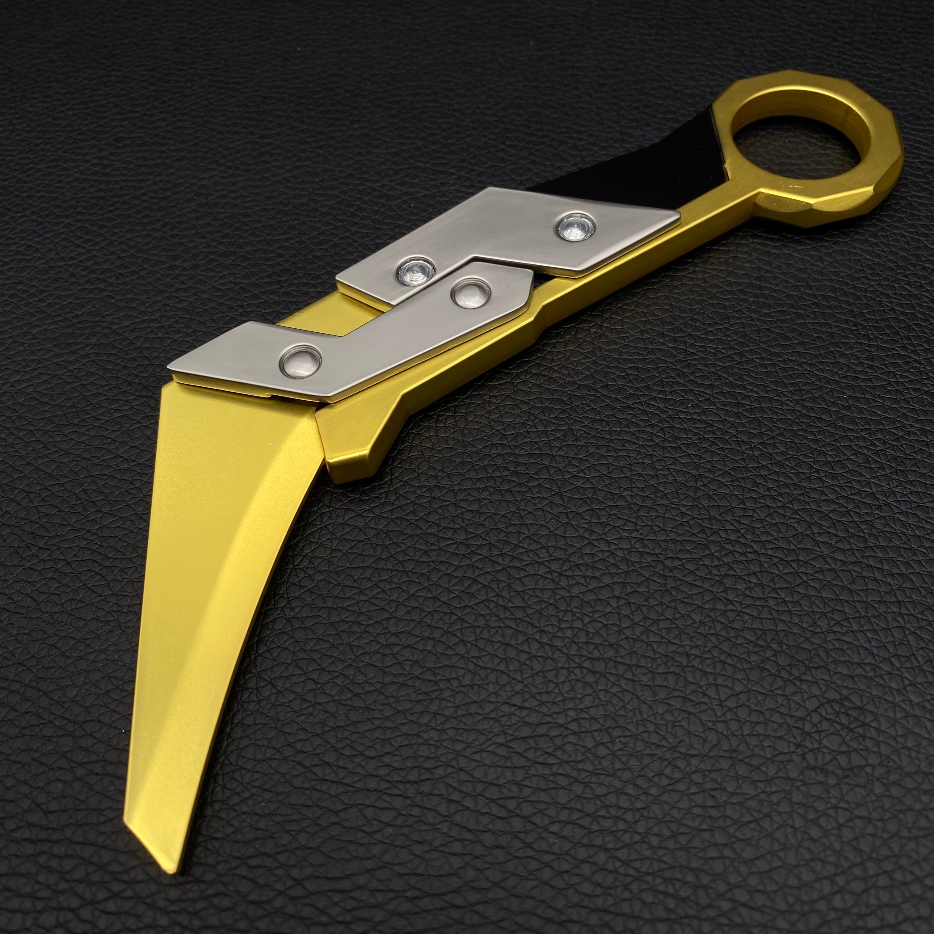 Prime 2.0 Karambit Metal Replica Gift Box USA Only - Tophatter Daily Deals