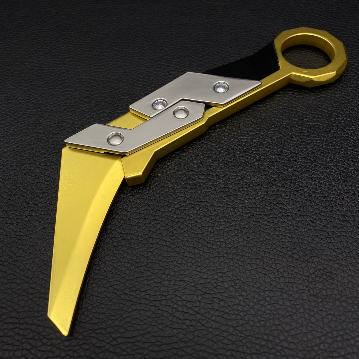 Prime 2.0 Karambit Metal Replica Gift Box USA Only - Tophatter Daily Deals