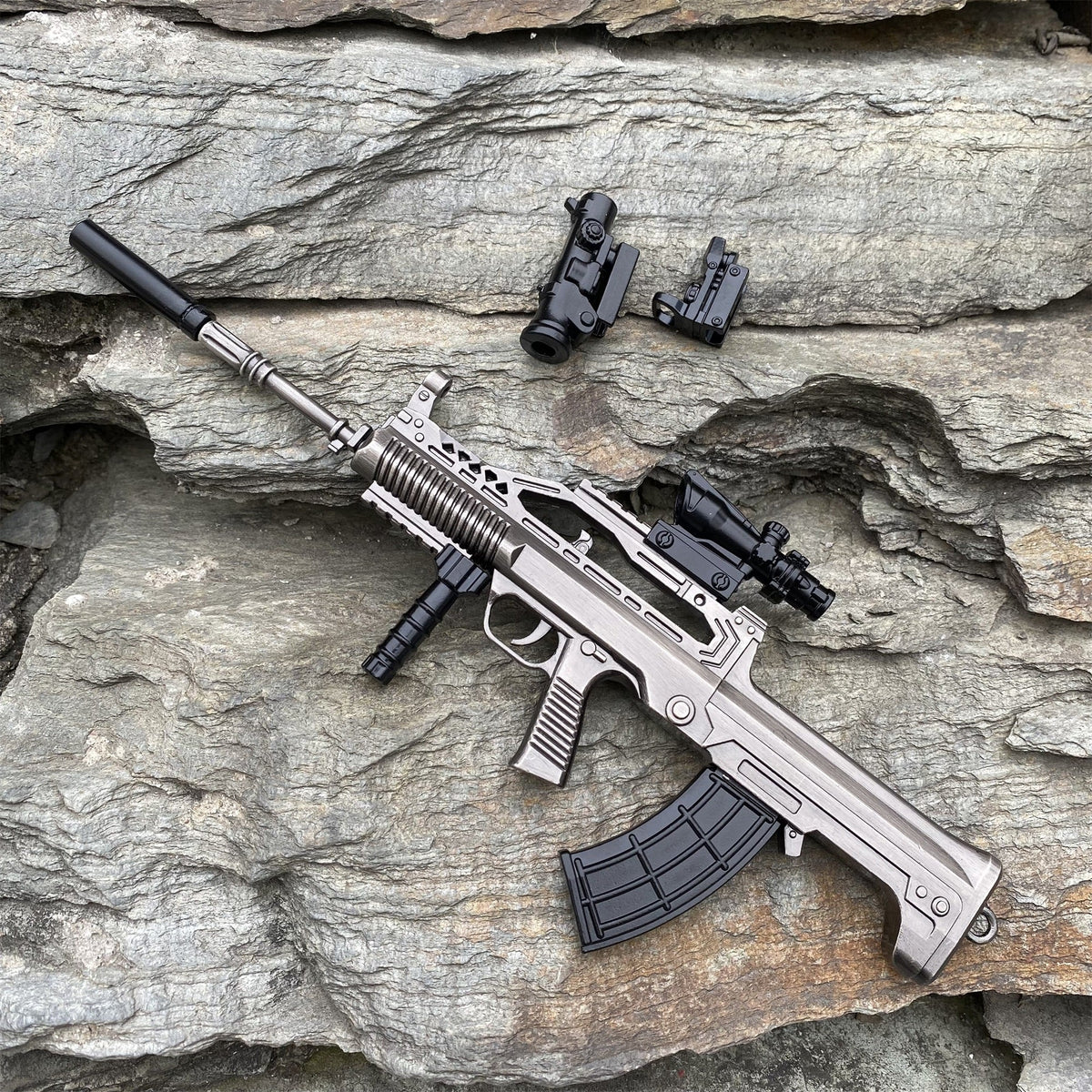 QBZ95 Miniature Metal Gun 20CM/8.7" - Tophatter Daily Deals