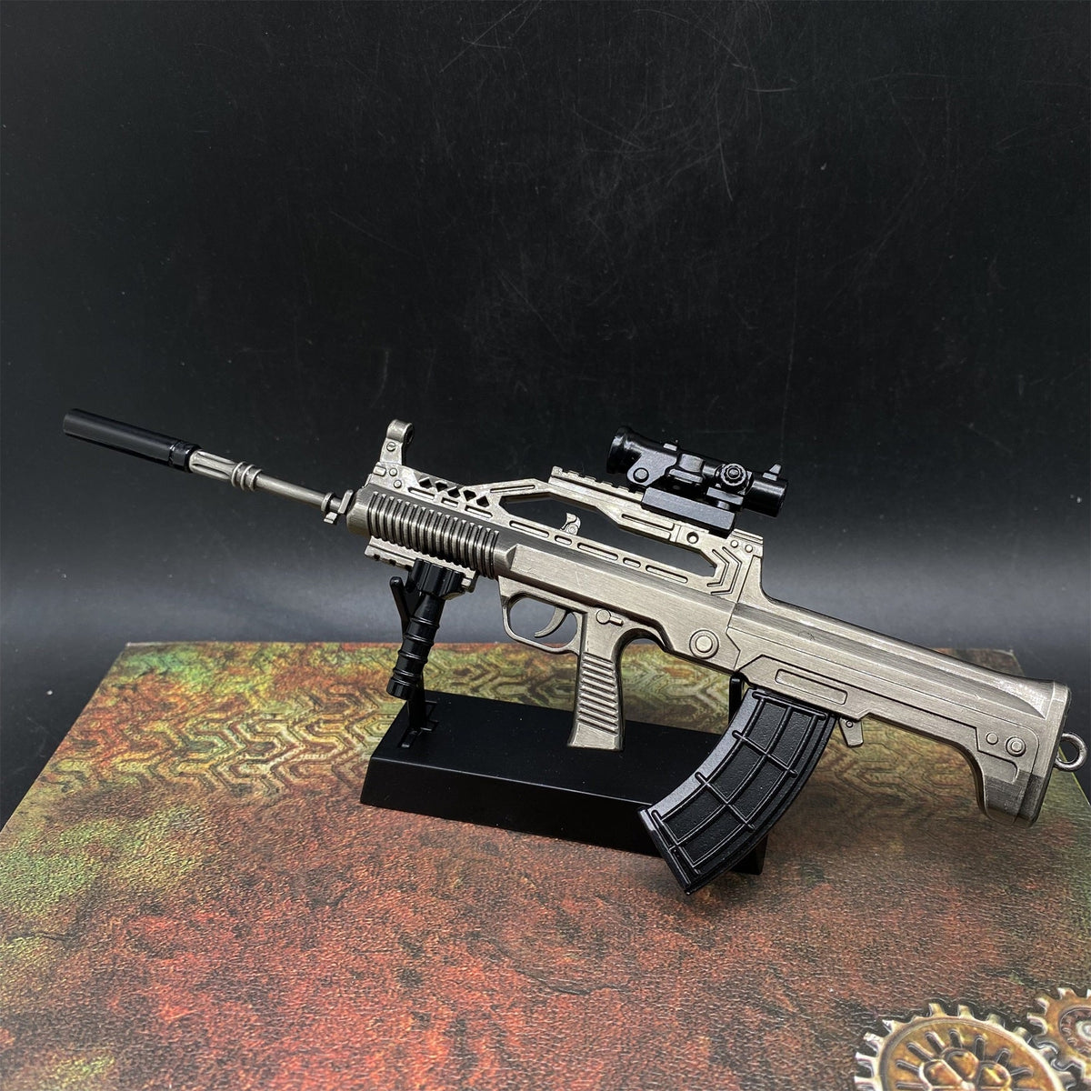 QBZ95 Miniature Metal Gun 20CM/8.7" With Metal Stand - Tophatter Daily Deals