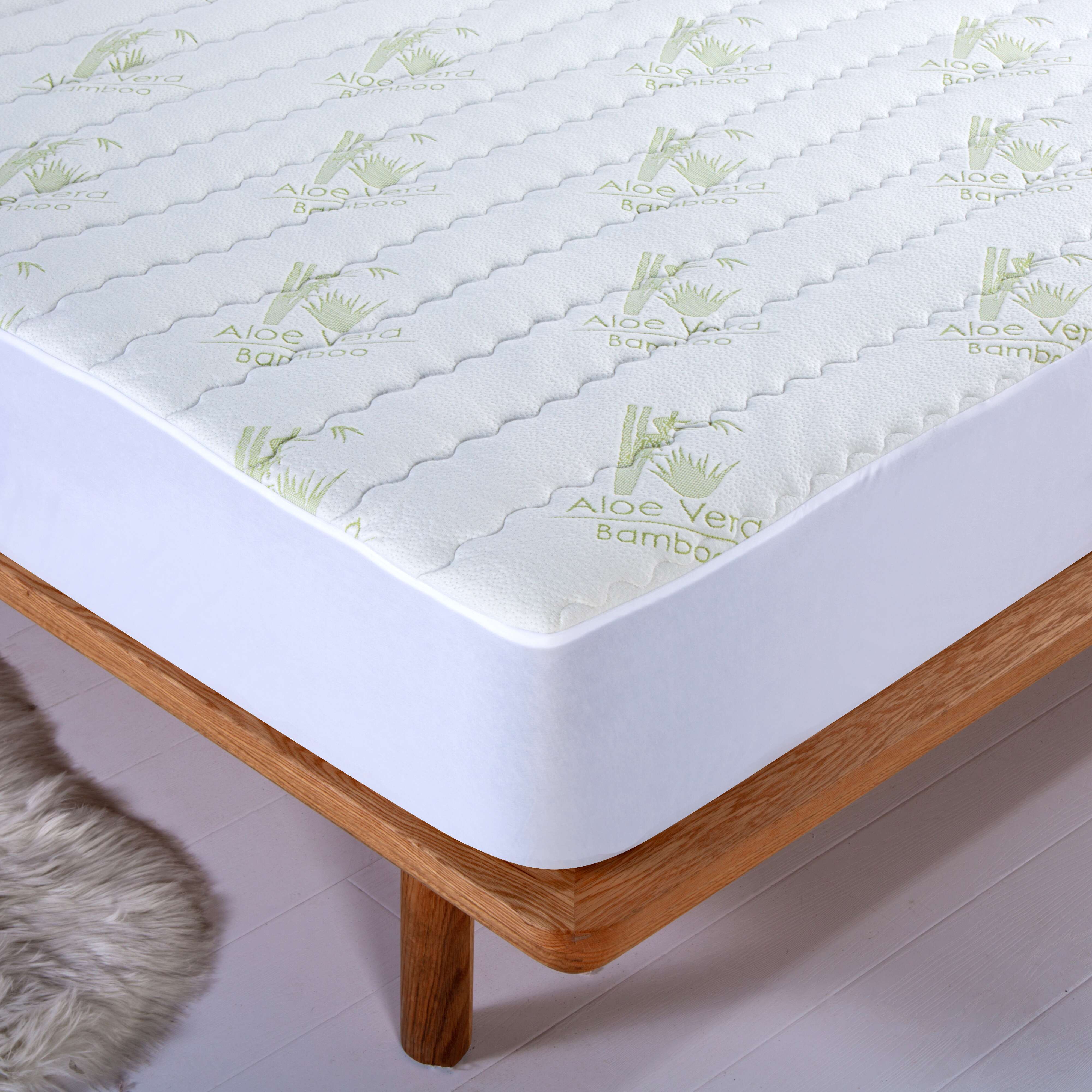 Aloe Vera Quilted Mattress Pad Bedding - Tophatter Daily Deals