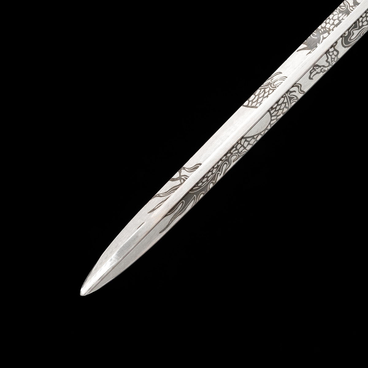 Quad-Edged Armor-Piercing Spear - Tophatter Daily Deals