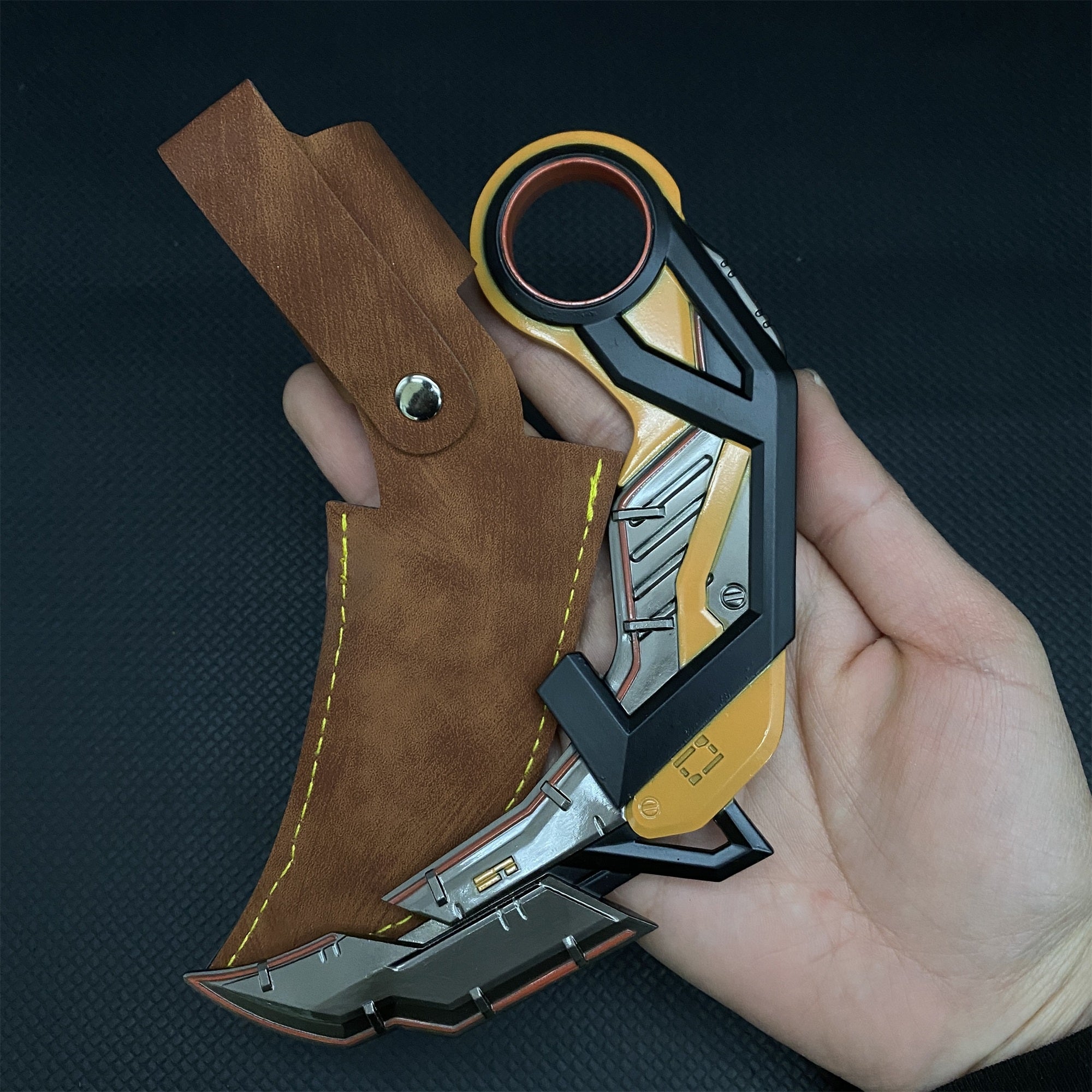 RGX Karambit RGX 11z Pro karambit Blunt Blade Metal Replica Yellow Only - Tophatter Daily Deals