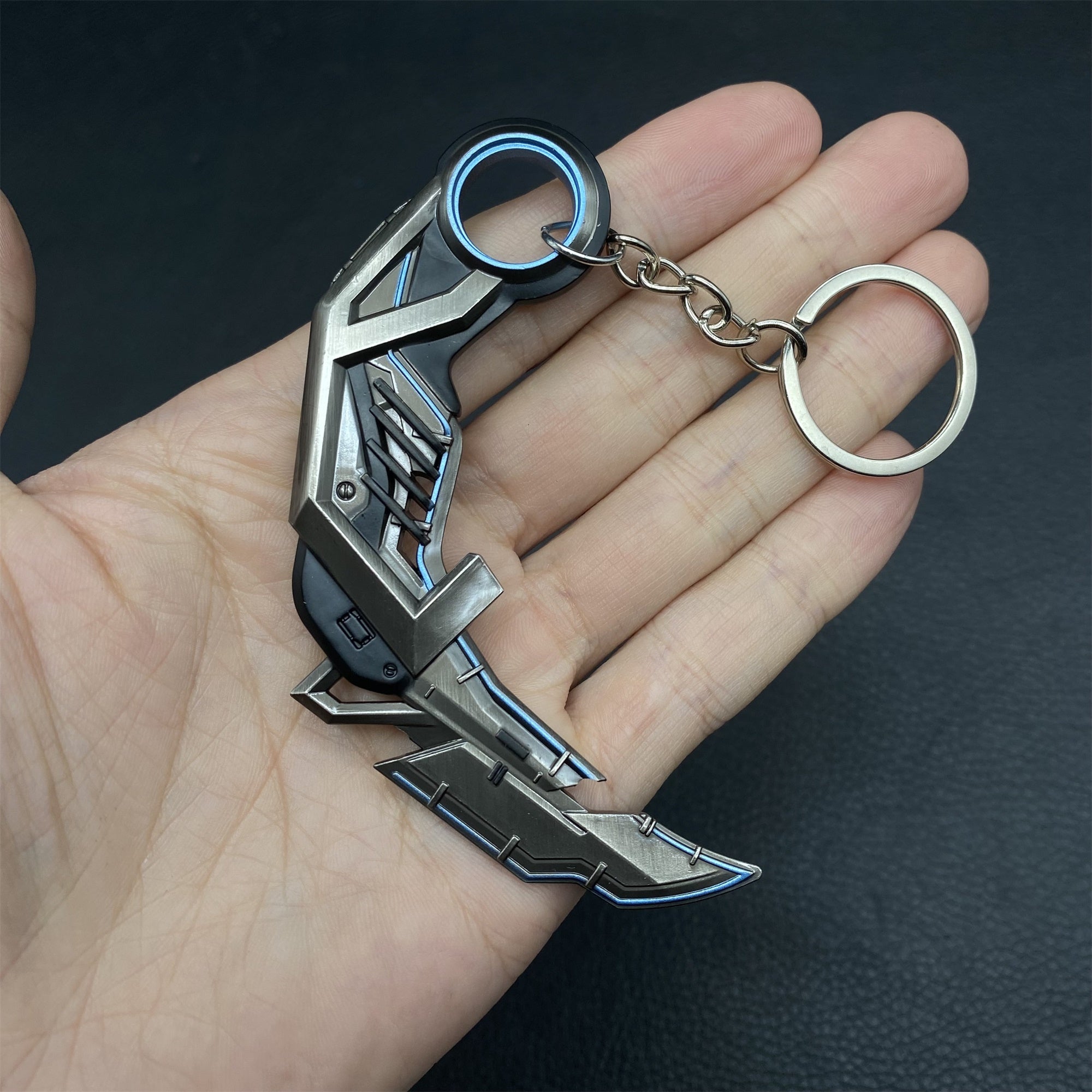 RGX Karambit RGX 11z Mini Metal Keychain 4 Options Blue - Tophatter Daily Deals