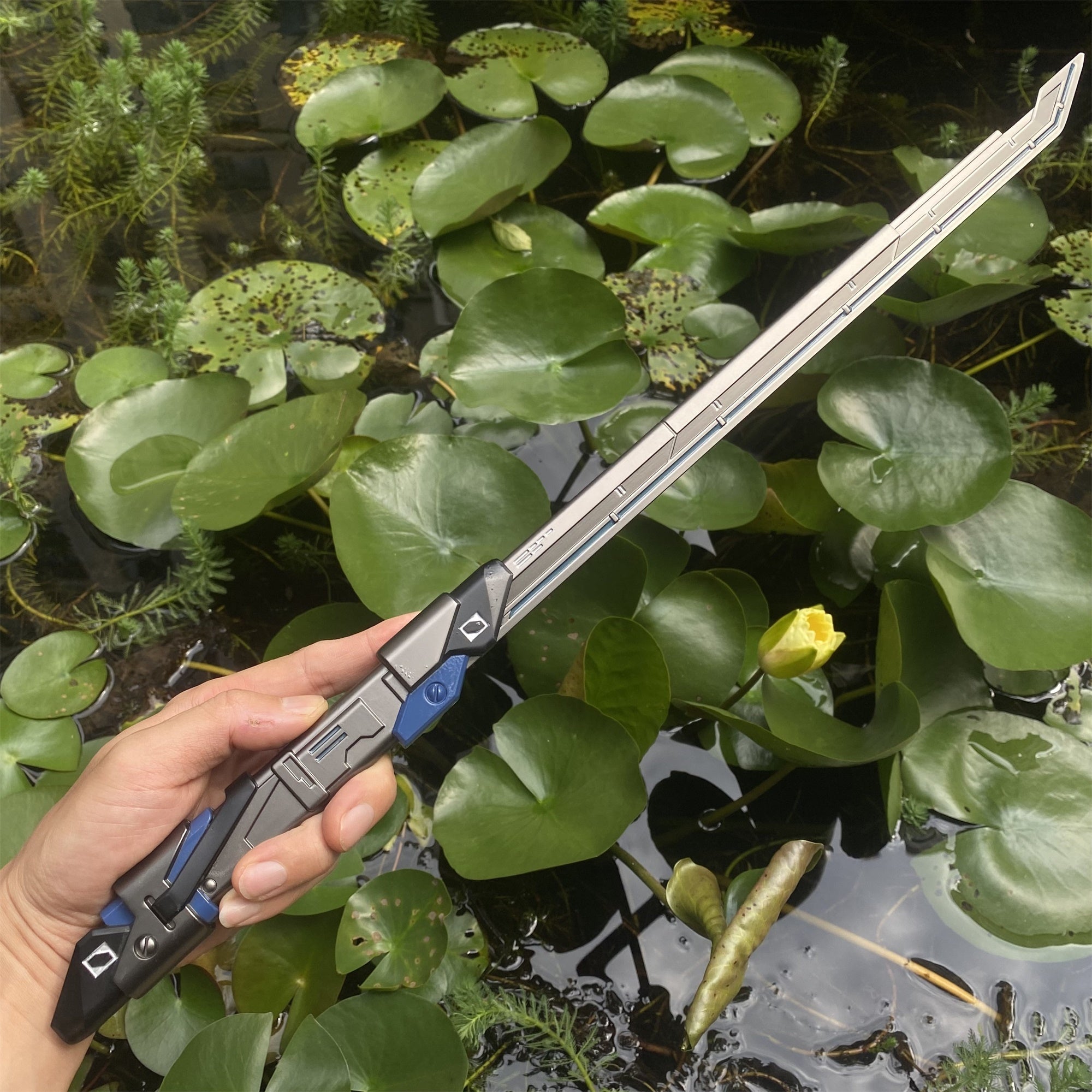 Blue RGX Blade Luminous Blunt Blade Collection Art RGX Blue Only - Tophatter Daily Deals