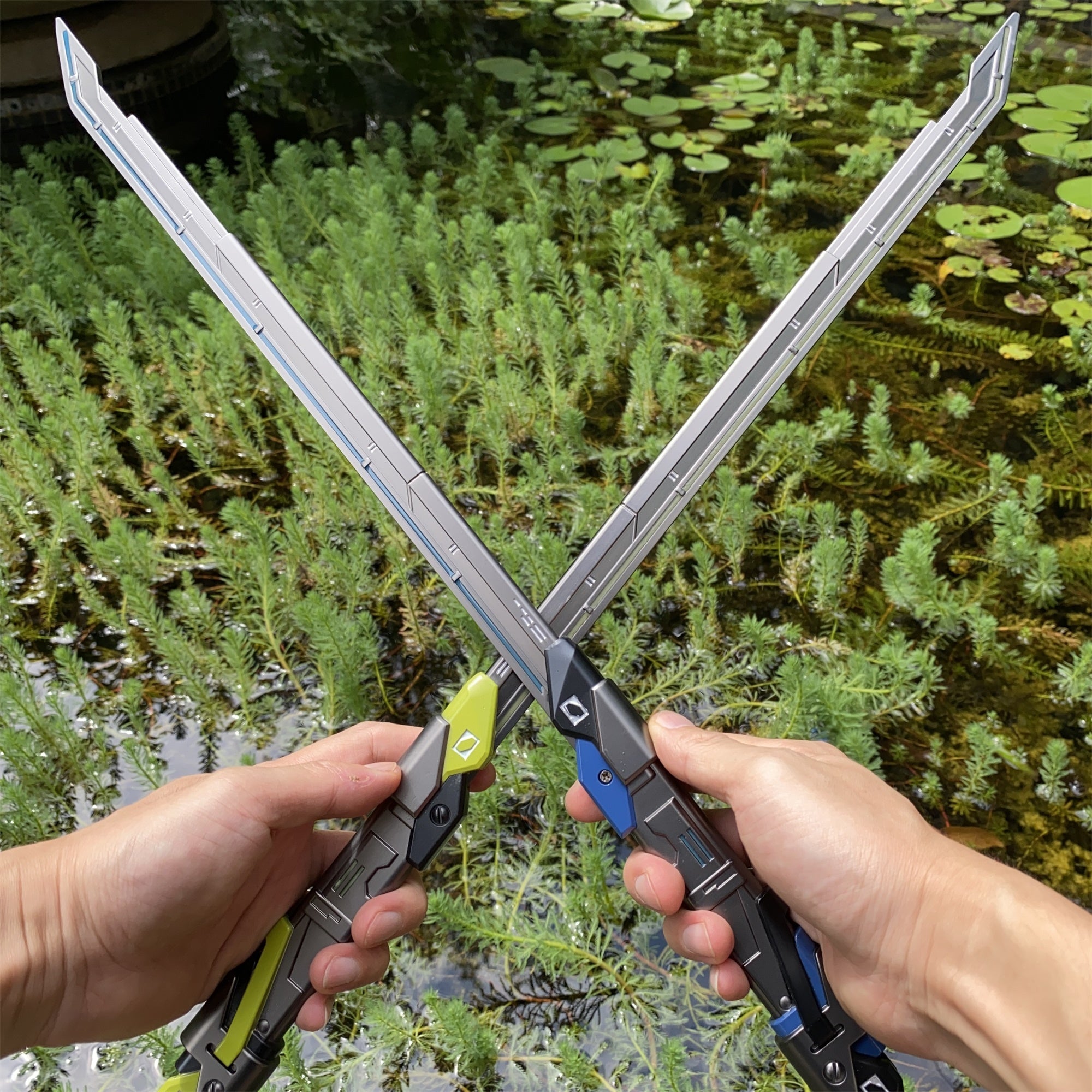 Melee Rgx Blade Blue RGX Blade Luminous Blunt Blade Collection Art – Tophatter's Inc.