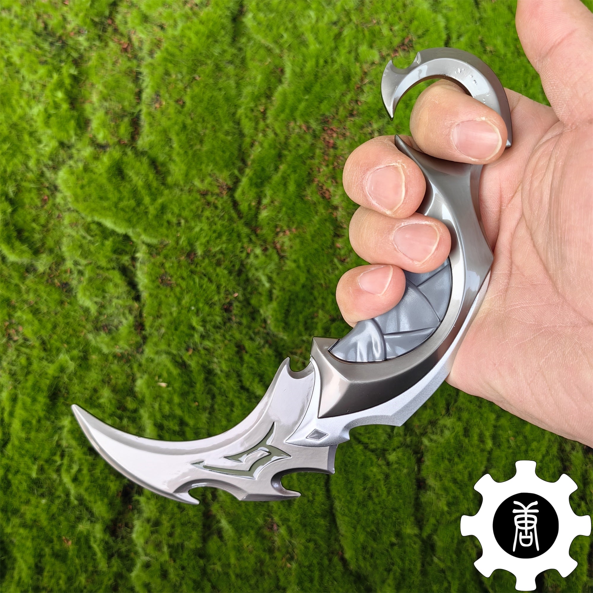 Metal Reaver Karambit Gift Box USA Only White(Carton Box) - Tophatter Daily Deals