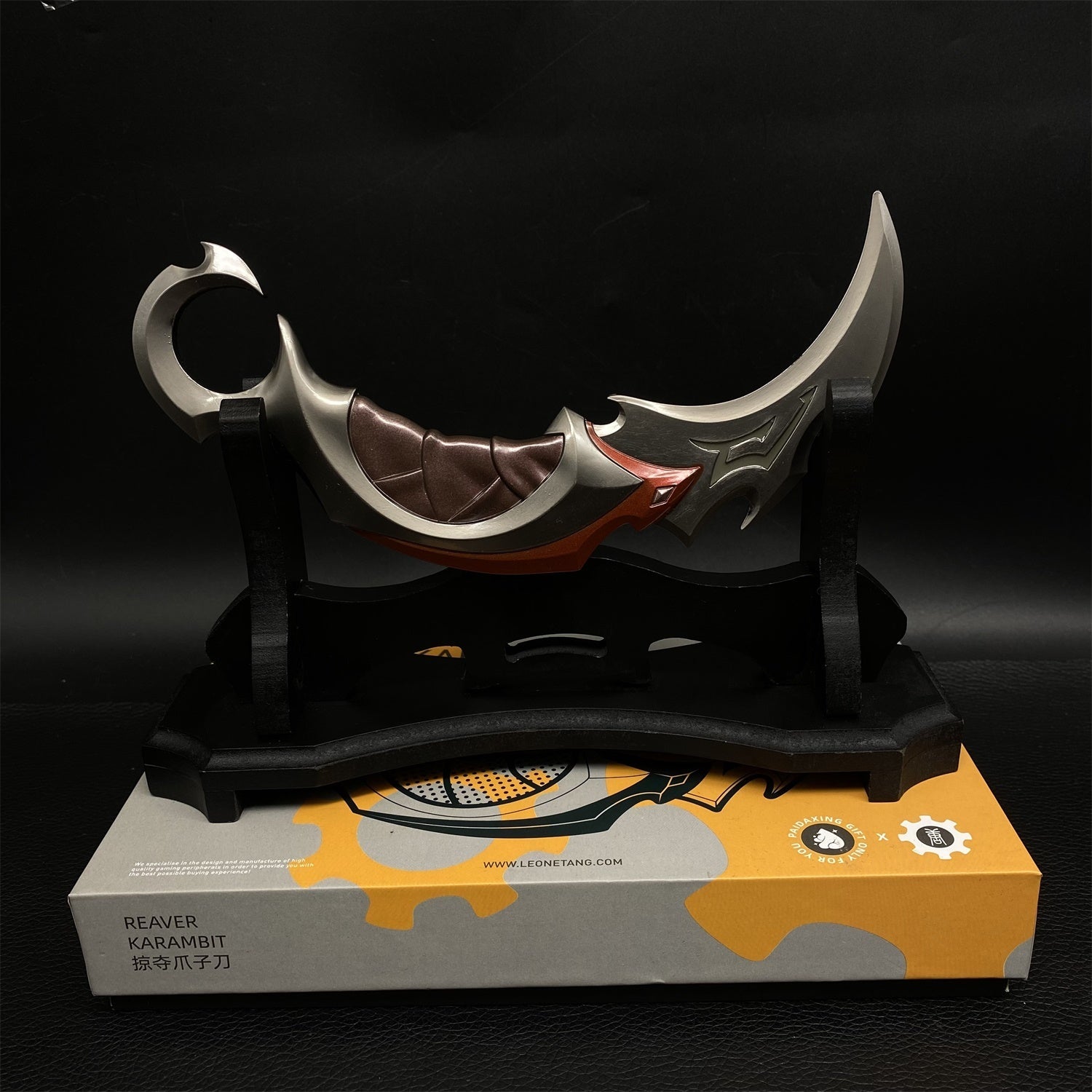 Reaver Karambit Metal Blunt Blade Trainer Cosplay Prop Game Replica Red & Stand - Tophatter Daily Deals
