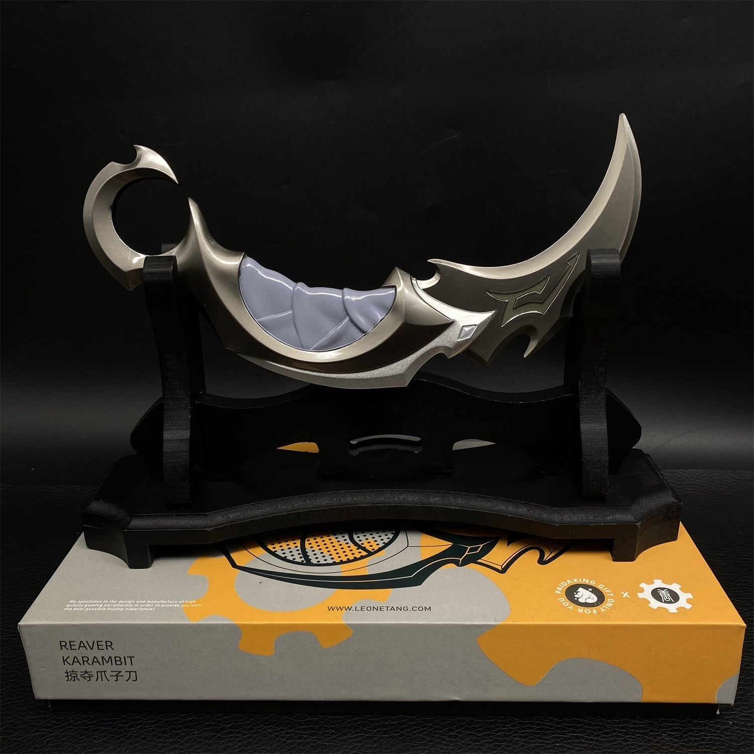 Reaver Karambit Metal Blunt Blade Trainer Cosplay Prop Game Replica Silver & Stand - Tophatter Daily Deals