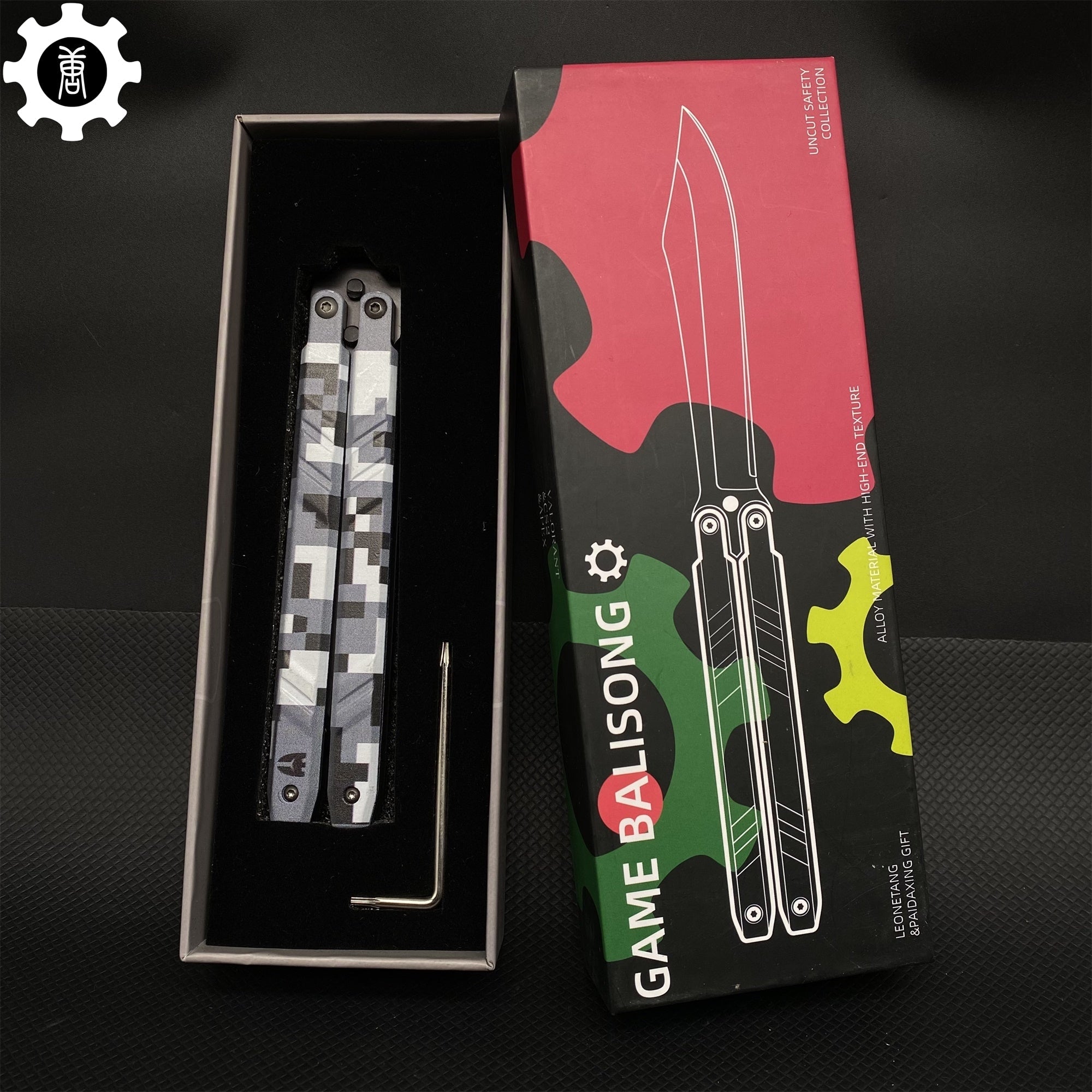 IRL Recon Knife Blunt Blade BalisongTrainer Snow Camo (Gift Box) - Tophatter Daily Deals