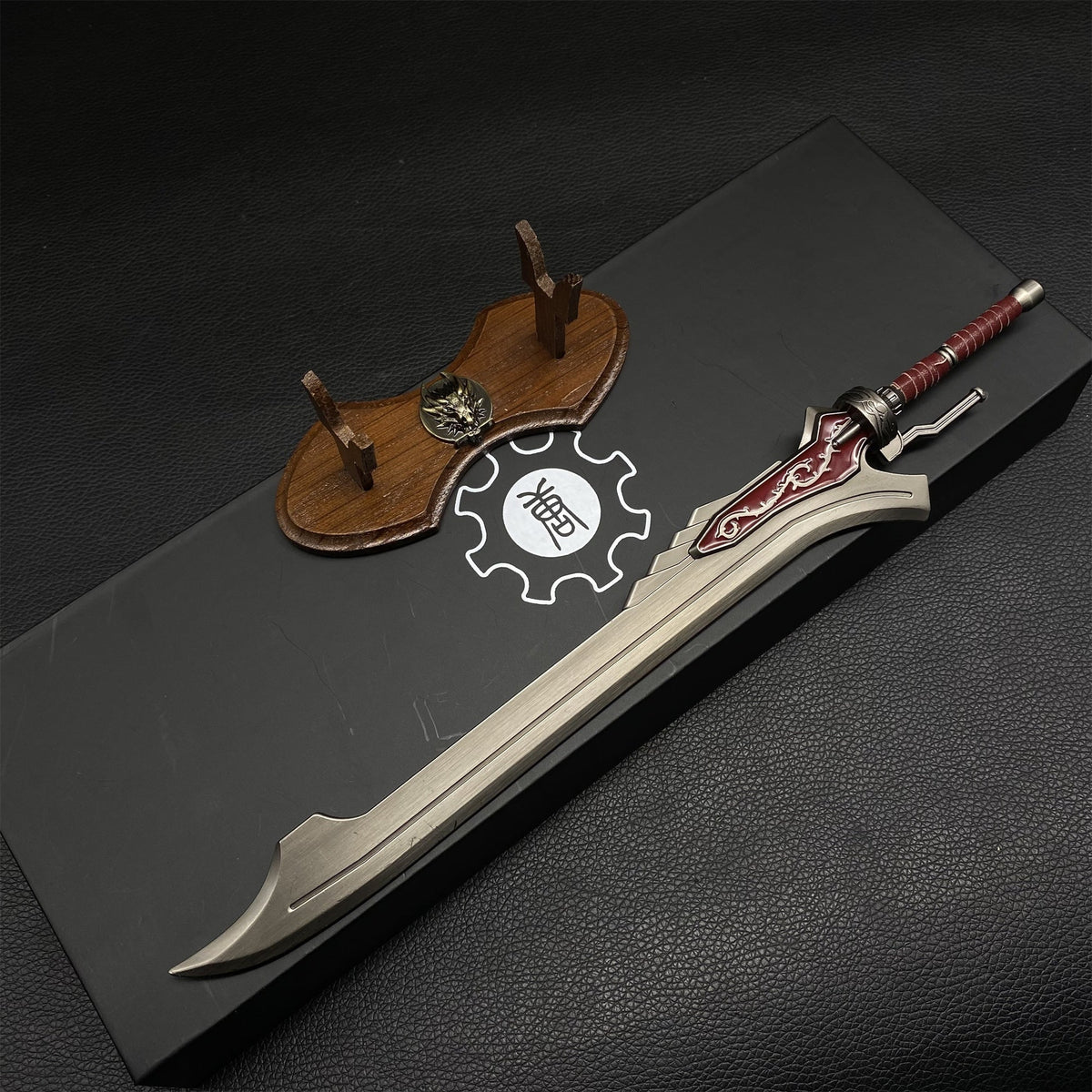 Red Queen Sword Metal Replica 1/6 Scale - Tophatter Daily Deals
