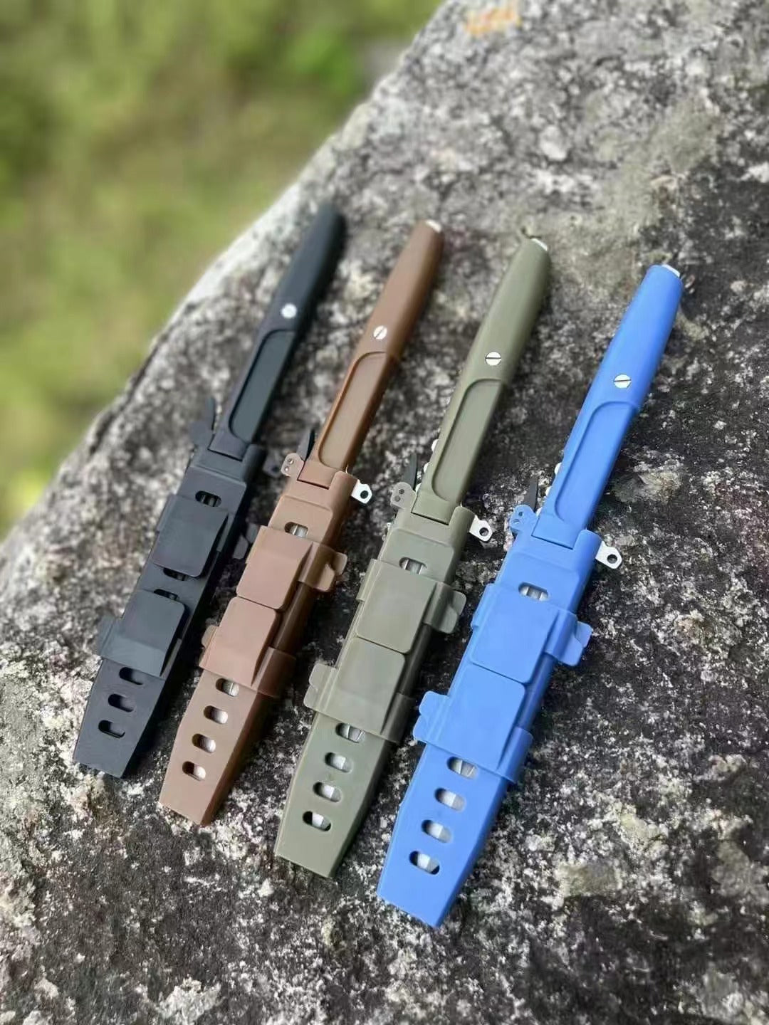 'Requiem' The Extreme Force Tactical Utility Knife - Tophatter Daily Deals