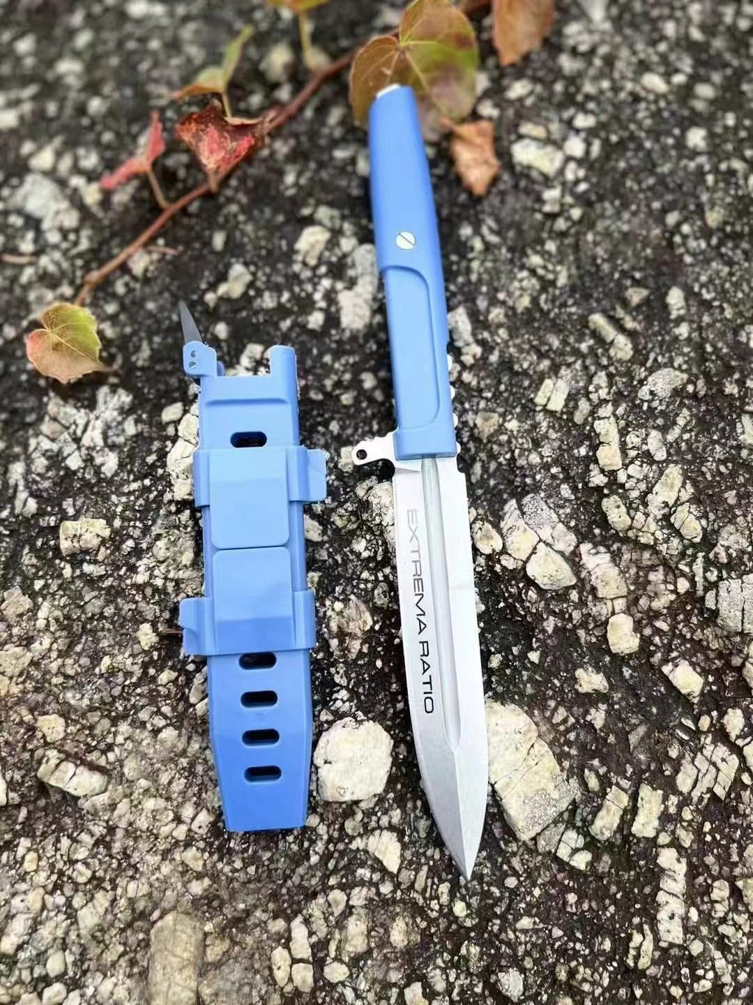 'Requiem' The Extreme Force Tactical Utility Knife - Tophatter Daily Deals