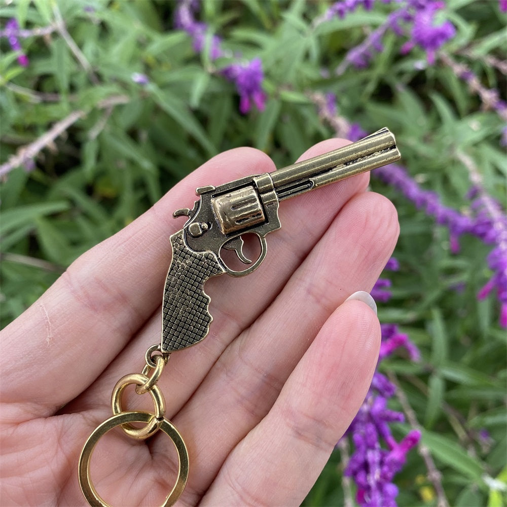Pure Brass Pendant Arthur Morgan Revolver Keychain 6.2CM/2.4