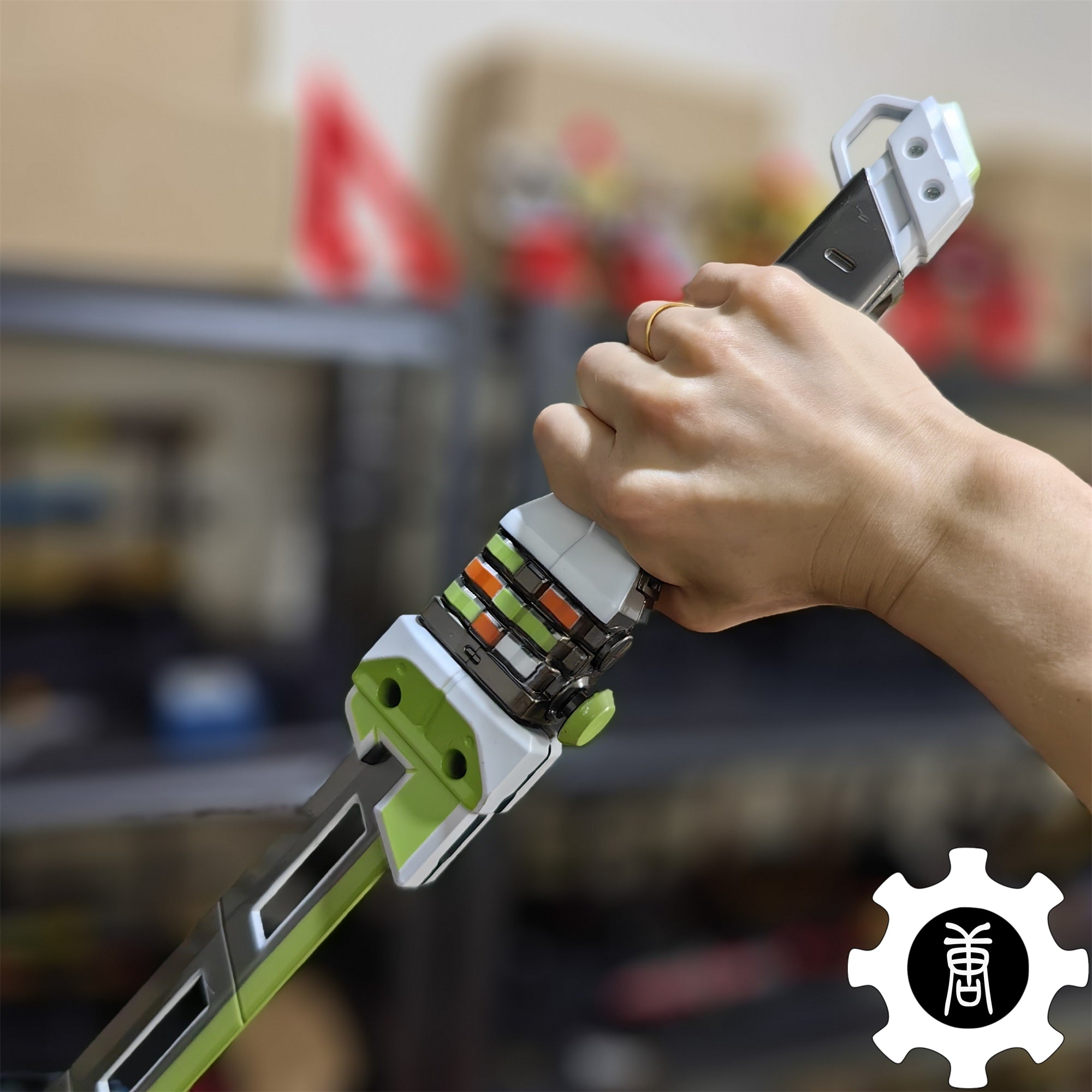 Crypto Heirloom Blunt Blade Life Size Metal Prop - Tophatter Daily Deals