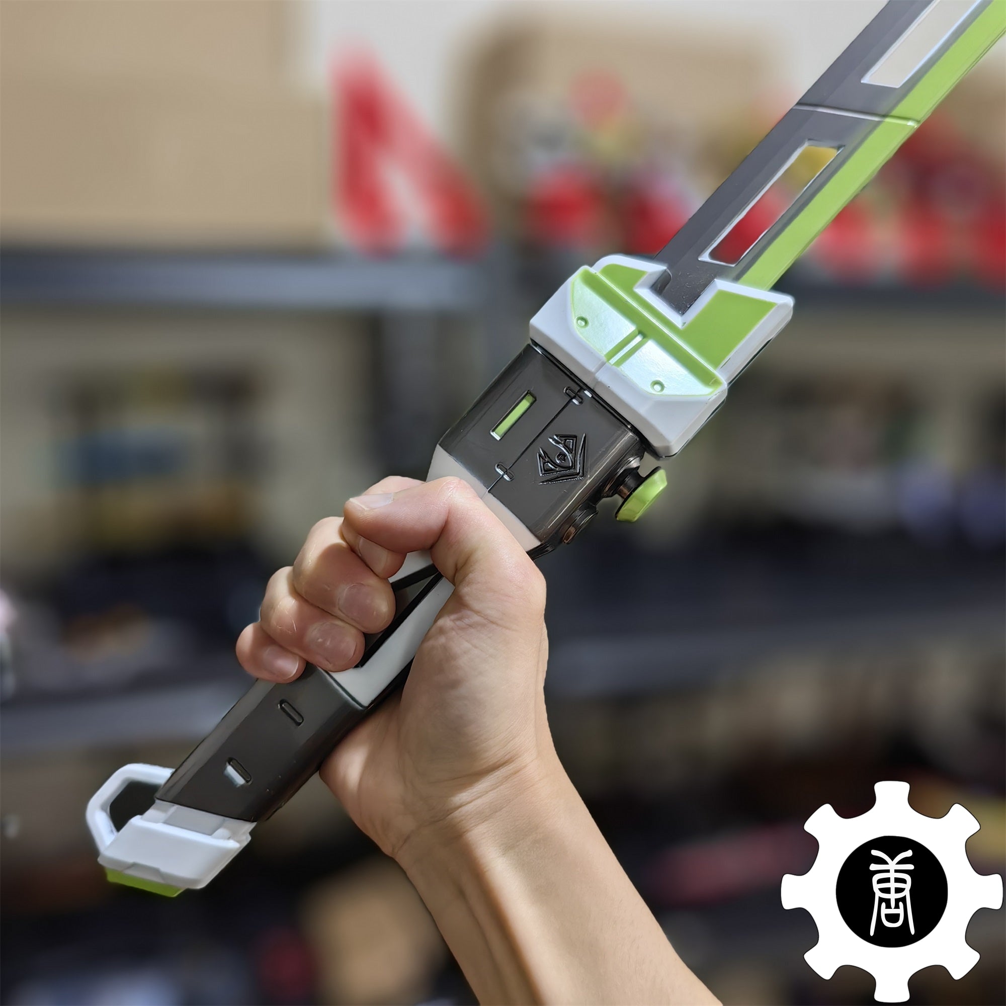 Crypto Heirloom Blunt Blade Life Size Metal Prop - Tophatter Daily Deals