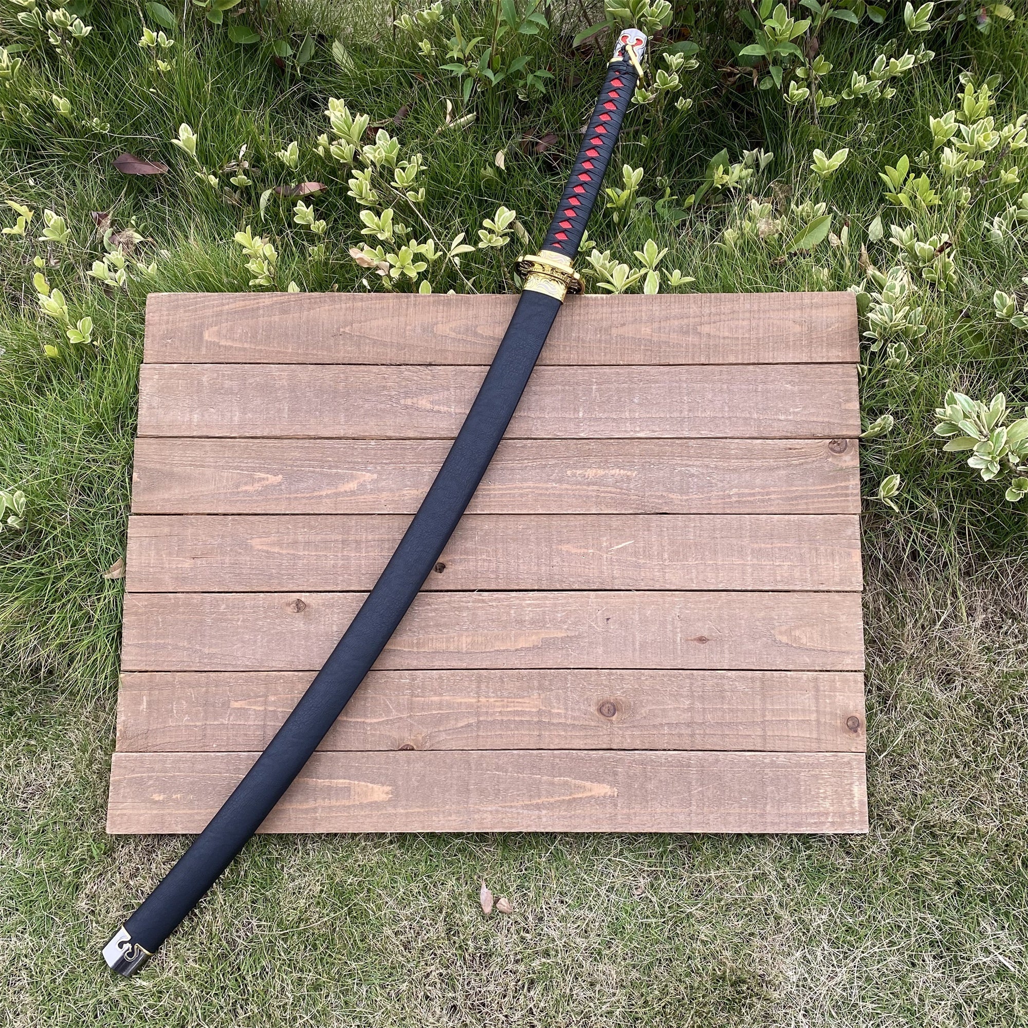 IRL Rivers of Blood Katana Game Katana For Display Only - Tophatter Daily Deals