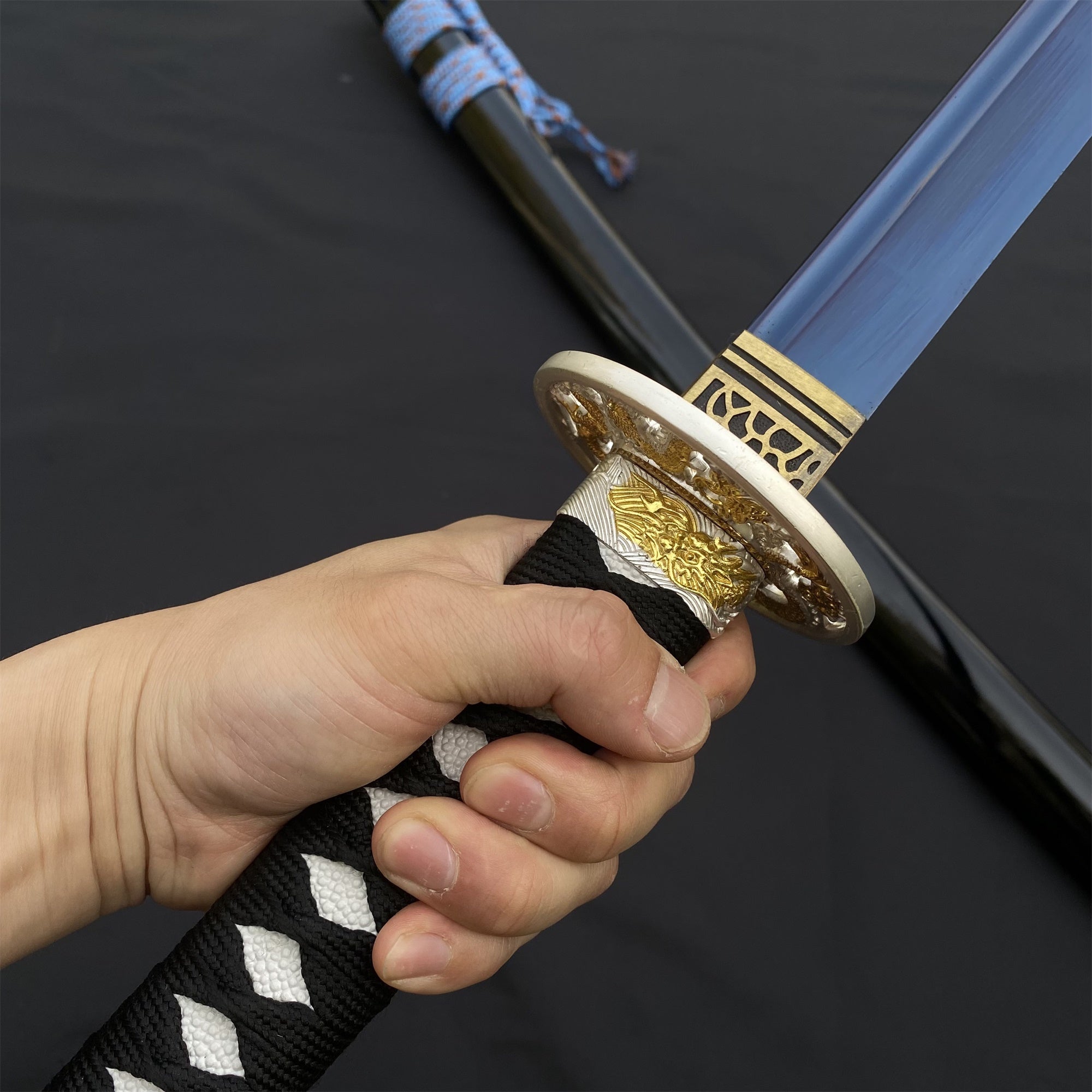 Blue Dragon Blade Samurai Katana - Dragon Engraved Blade - Tophatter Daily Deals