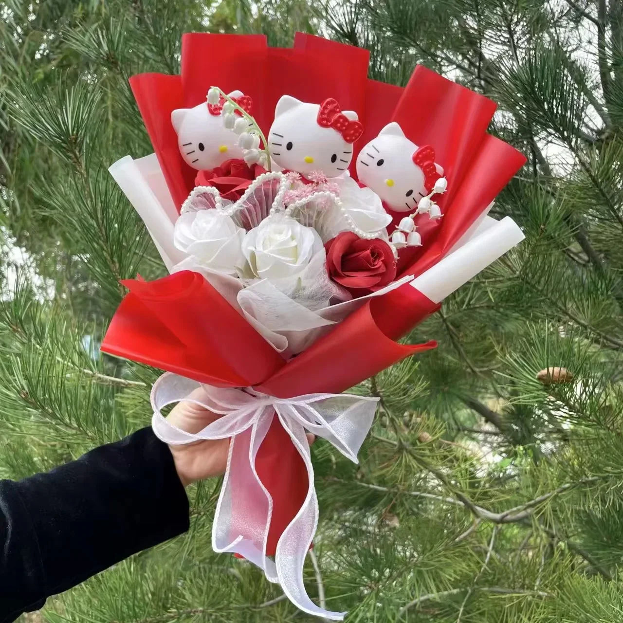 Sanrio Hello Kitty Plush Bouquet Flowers Red Roses Flowers - Tophatter Daily Deals