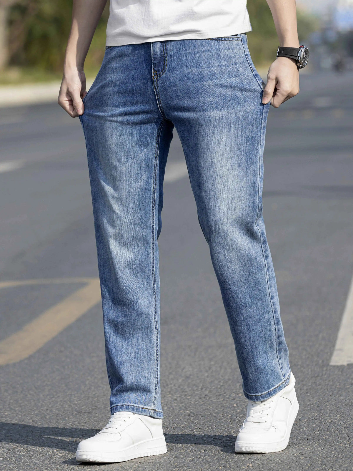 Breathable Men’s Straight Jeans - Relaxed Mid Rise Lyocell - Tophatter Daily Deals