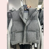 Warm Women's Puffer Vest - Boxy Quilted Polyester Winter - Tophatter Daily Deals