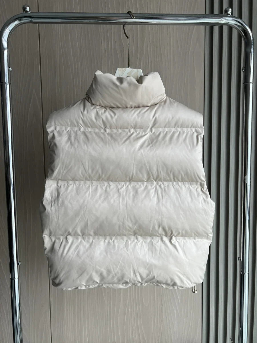 Insulating Women’s Puffer Vest - Oversized Quilted Cotton - Tophatter Daily Deals