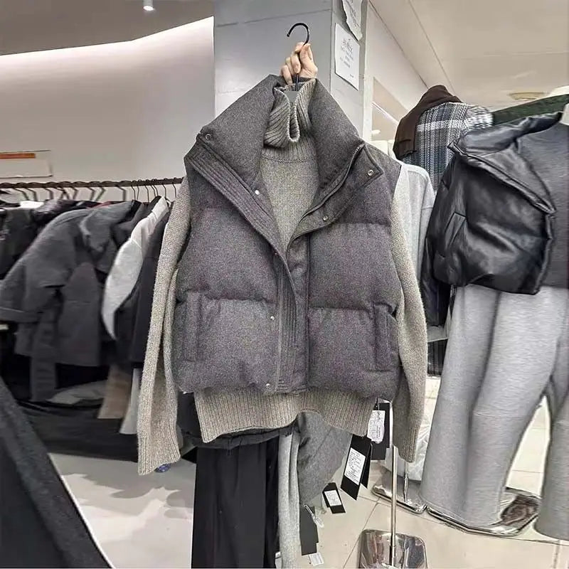 Warm Women's Puffer Vest - Boxy Quilted Polyester Winter Coat(2) - Tophatter Daily Deals