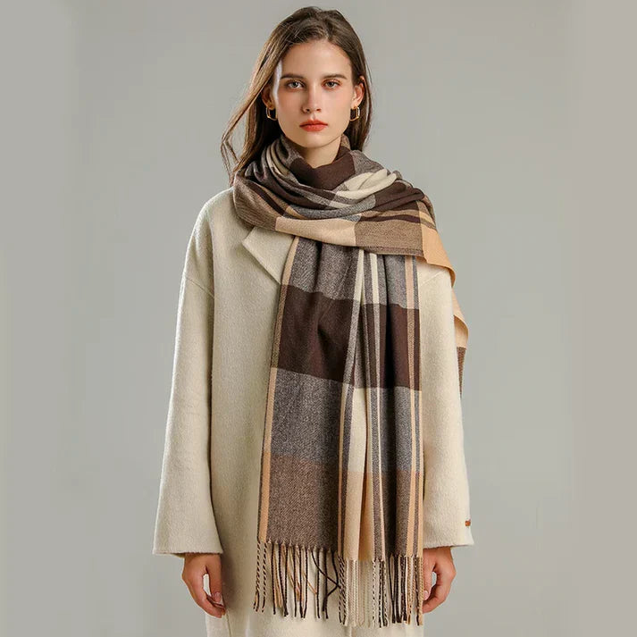 Oversized Women’s Check Scarf - Soft Wool, Fringed Winter - Tophatter Daily Deals