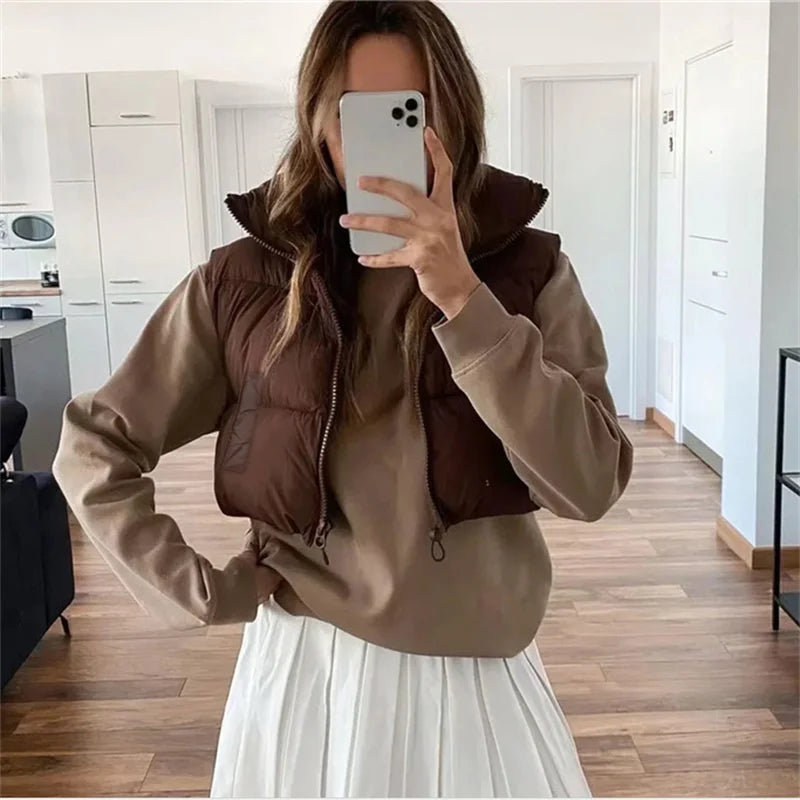 Warm Women’s Puffer Vest - Cropped Boxy, Polyester, Winter - Tophatter Daily Deals
