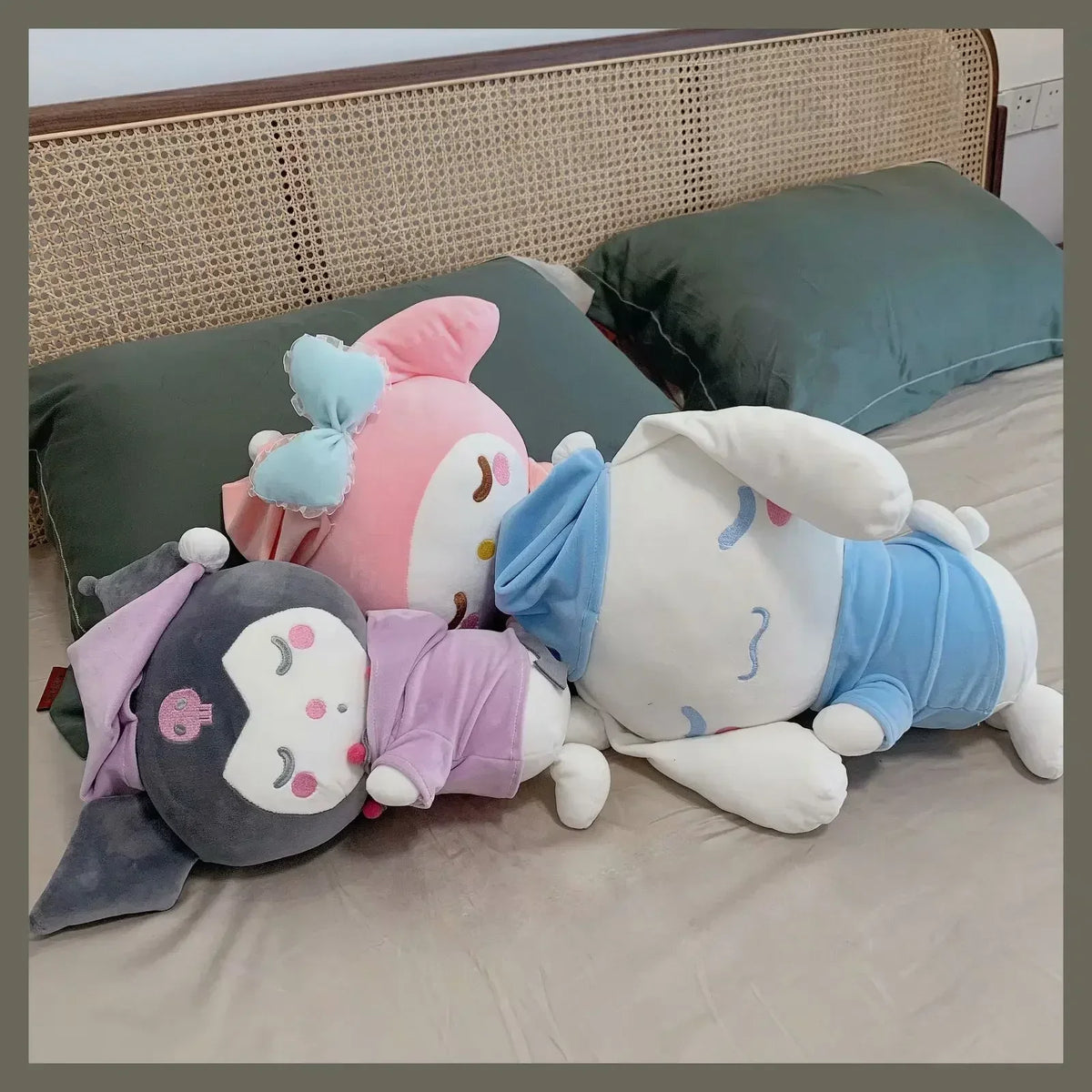 Sanrio Sweet Dreams Sleeping Plush Anime - Tophatter Daily Deals