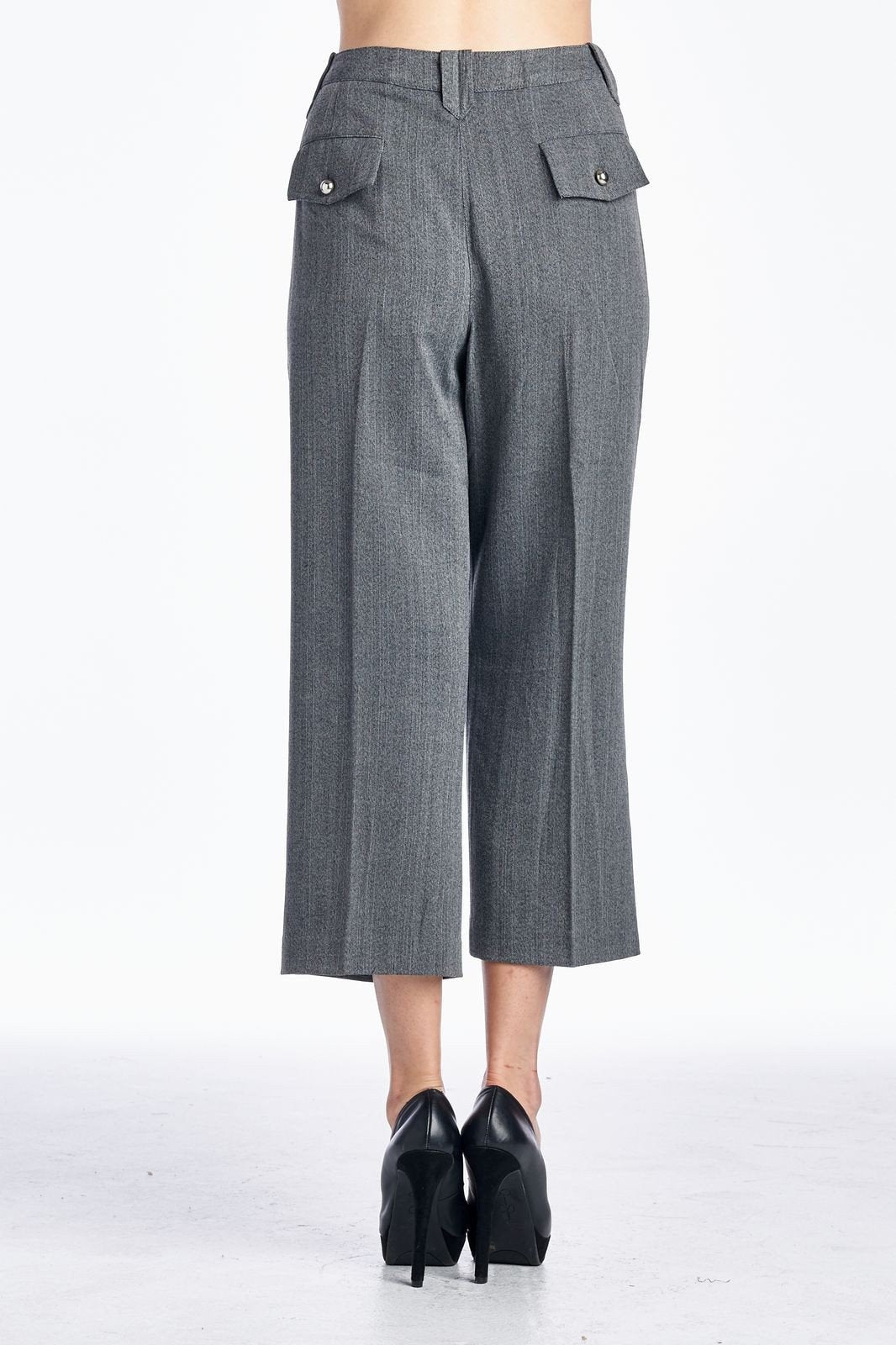 Larry Levine SPT Grey Stretch Capris Capris - Tophatter Daily Deals