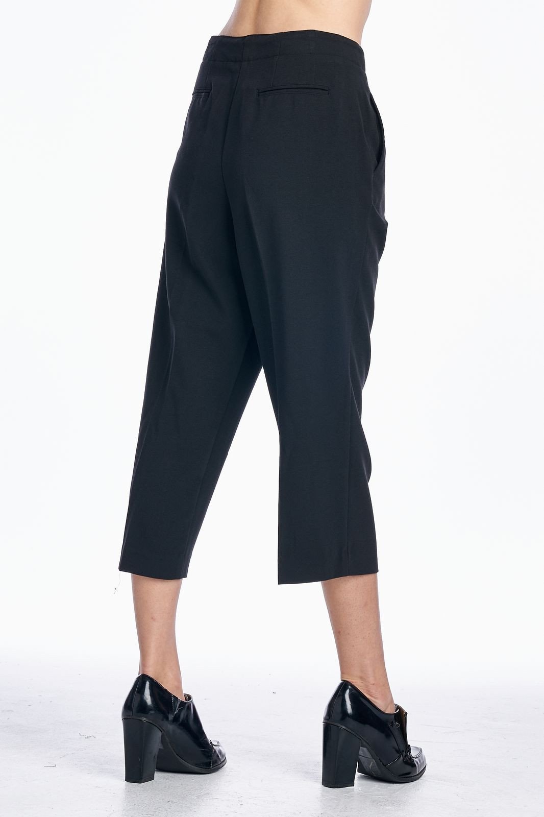 Women's Black Stretch Capris Capris - Tophatter Daily Deals