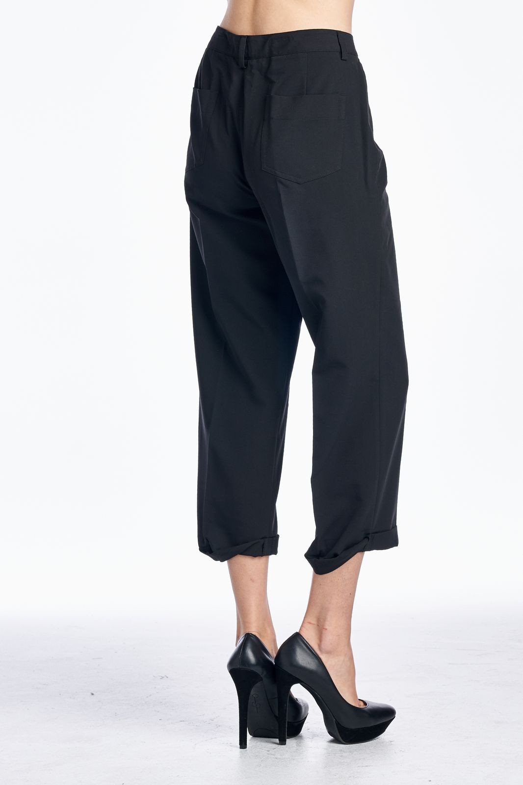Women's Black Sleek & Slim Capris Capris - Tophatter Daily Deals