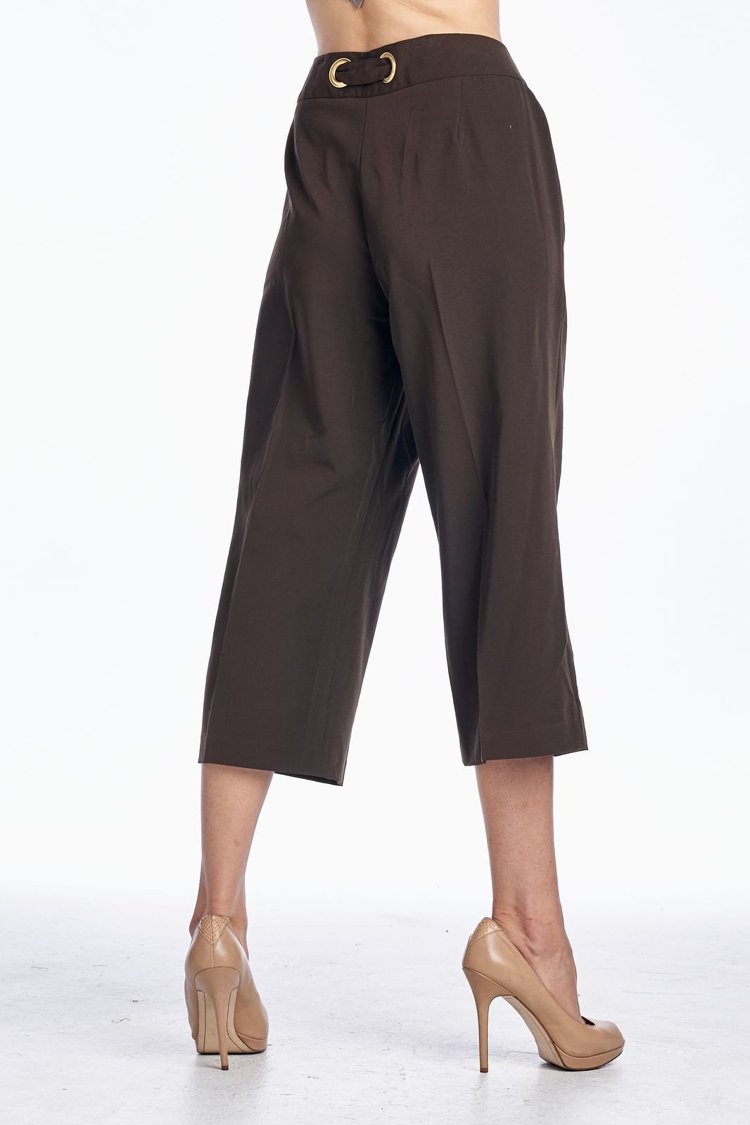 Larry Levine Capris Capris - Tophatter Daily Deals