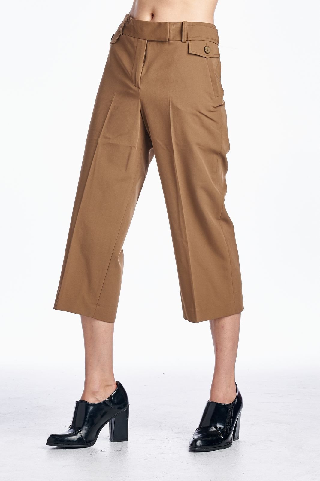 Larry Levine Stretch Tailored Capris Capris - Tophatter Daily Deals
