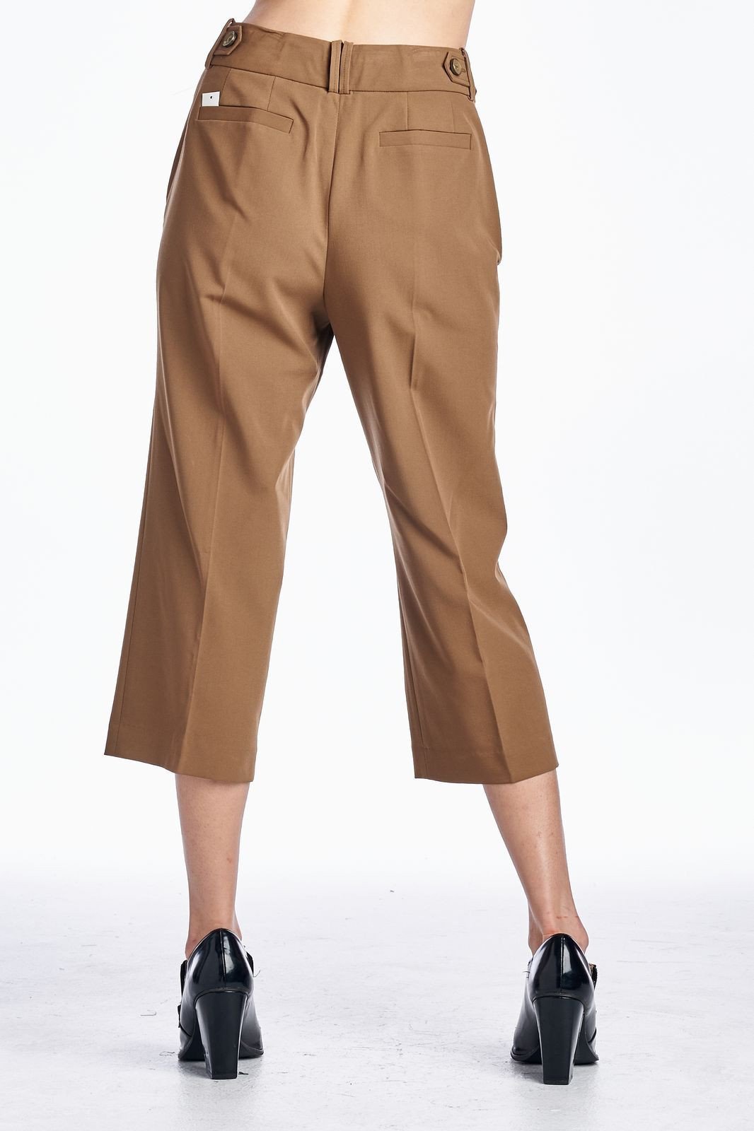 Larry Levine Stretch Tailored Capris Capris - Tophatter Daily Deals