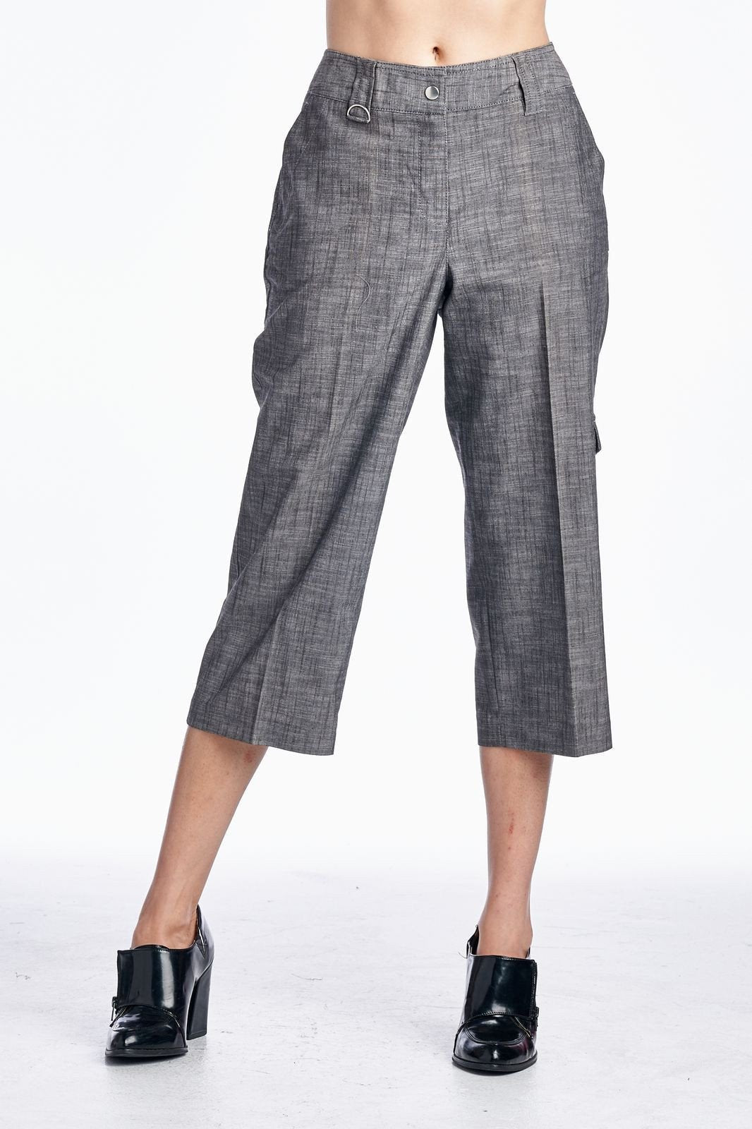 Larry Levine Capris Capris - Tophatter Daily Deals
