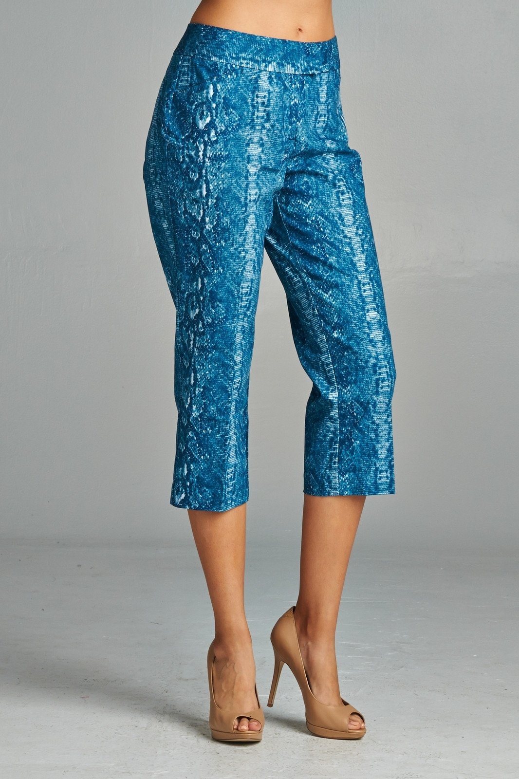 Women's Printed Capris Navy Grey Capris - Tophatter Daily Deals
