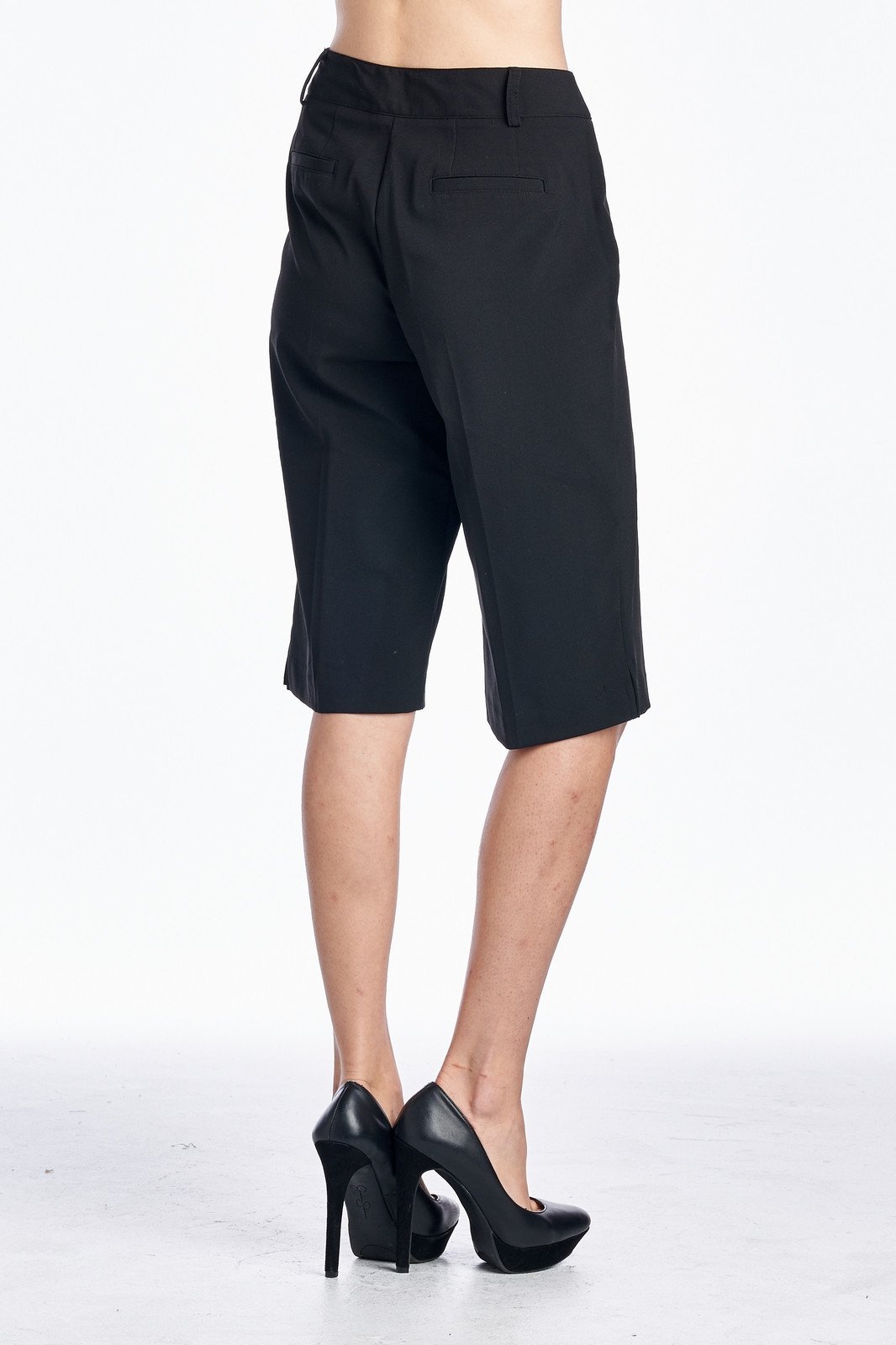 Larry Levine Stretch Capris with Zipper Pockets Capris - Tophatter Daily Deals