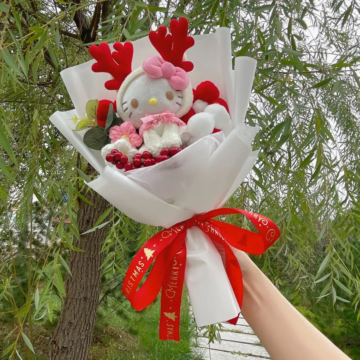 Sanrio Hello Kitty Plush Bouquet Flowers - Tophatter Daily Deals