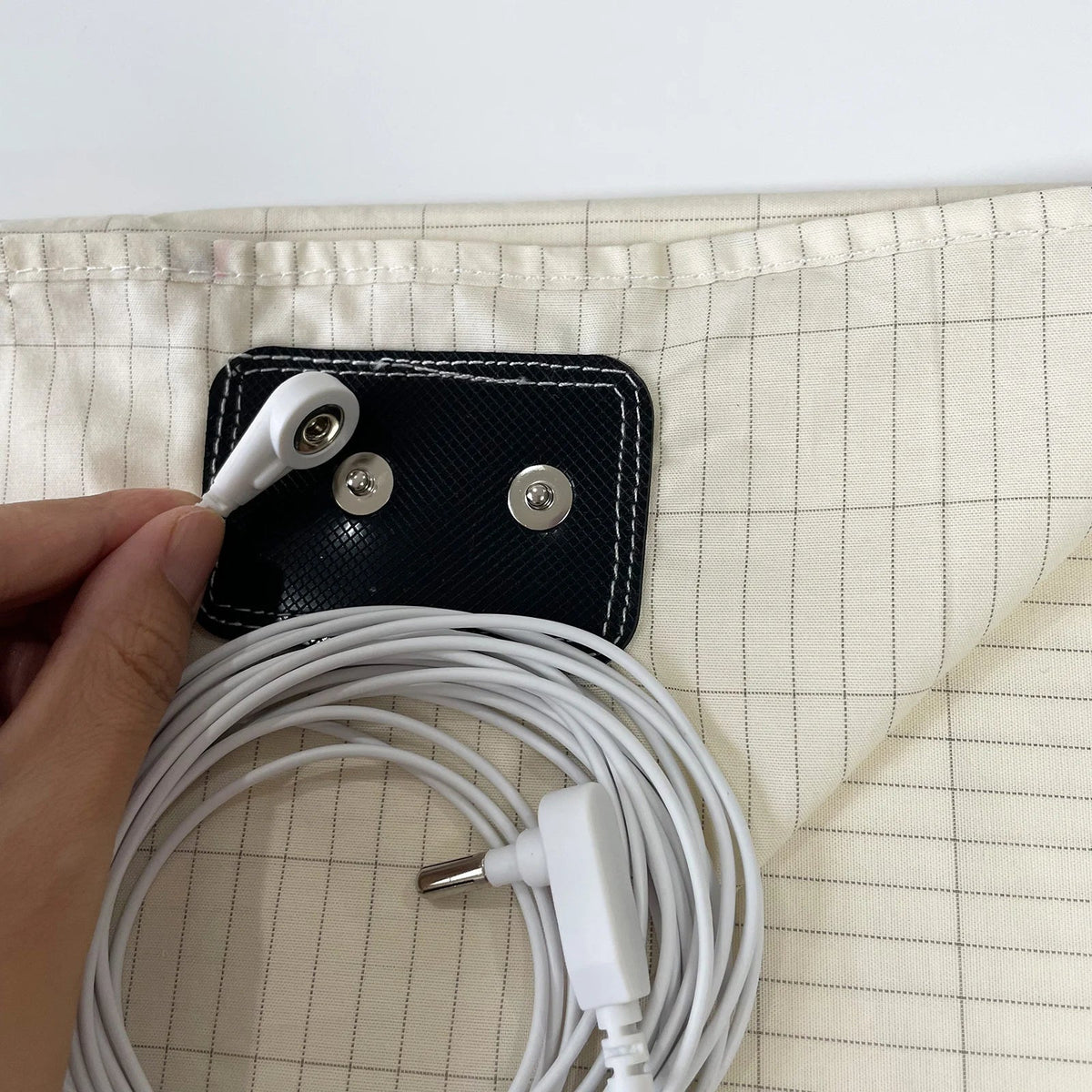Earthing Bed Sheet Conductive Silver Antistatic Sheet - Tophatter Daily Deals