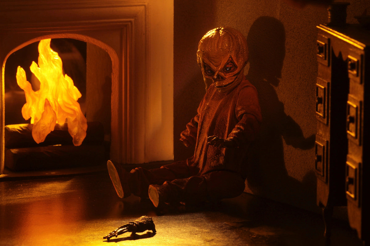 Trick R Treat - Sam Clothed Figure (8" Scale) Action Figure - Tophatter Daily Deals
