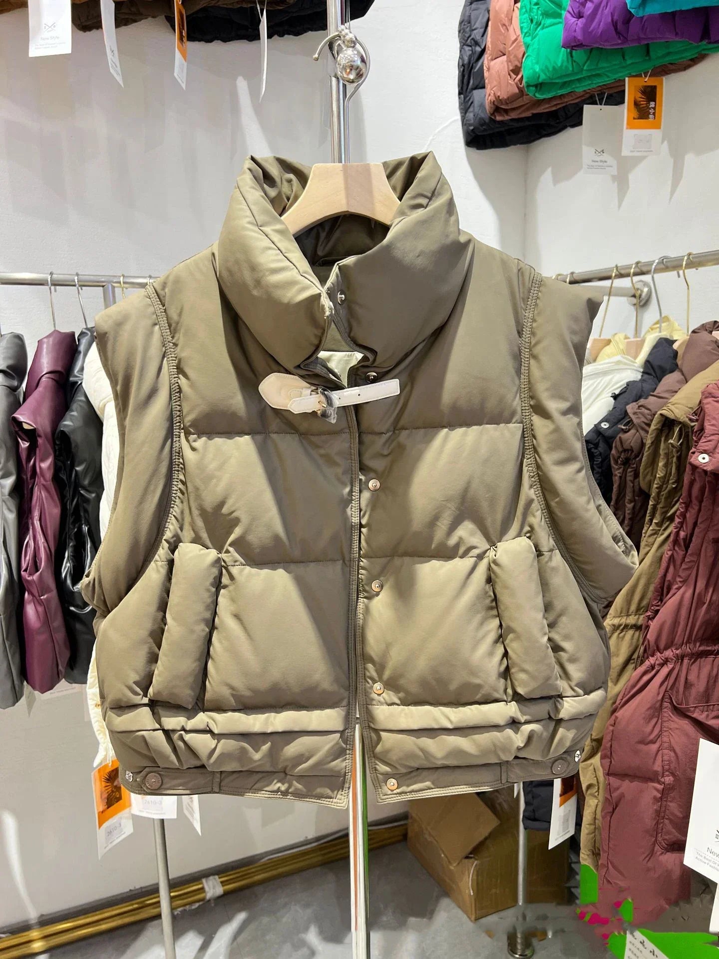 Warm Women’s Down Vest - Cropped Boxy, PU, Winter Layering Army Green - Tophatter Daily Deals