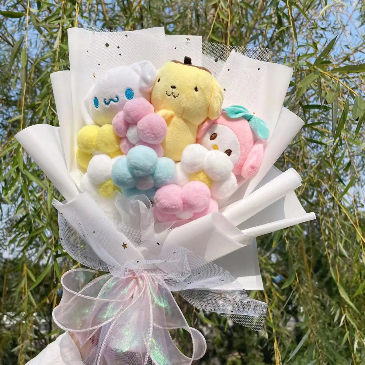 Sanrio Friends Mixed Plush Bouquet My Melody Kuromi Cinnamoroll Hello Kitty Sanrio Friends x White Flowers - Tophatter Daily Deals