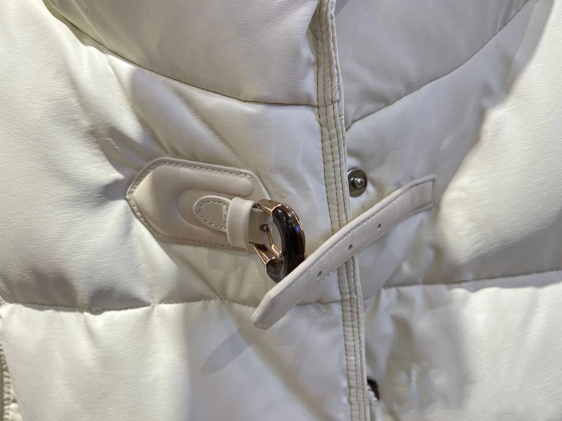 Warm Women’s Down Vest - Cropped Boxy, PU, Winter Layering - Tophatter Daily Deals