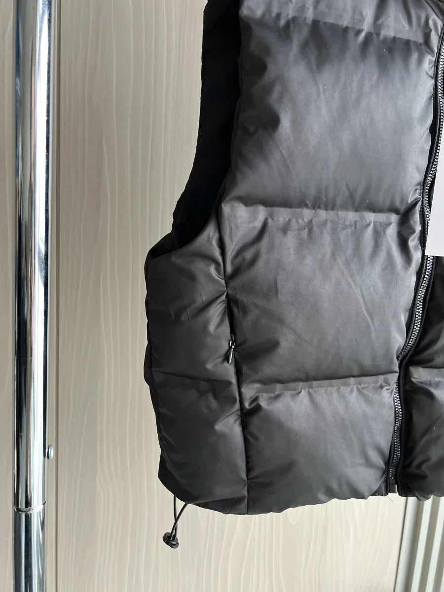 Insulating Women’s Puffer Vest - Oversized Quilted Cotton - Tophatter Daily Deals