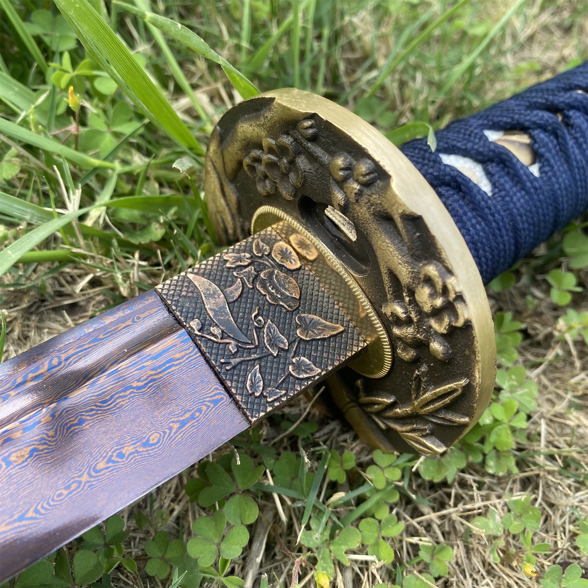 Plum Blossom Tsuba Red Damascus Steel Samurai Katana - Tophatter Daily Deals