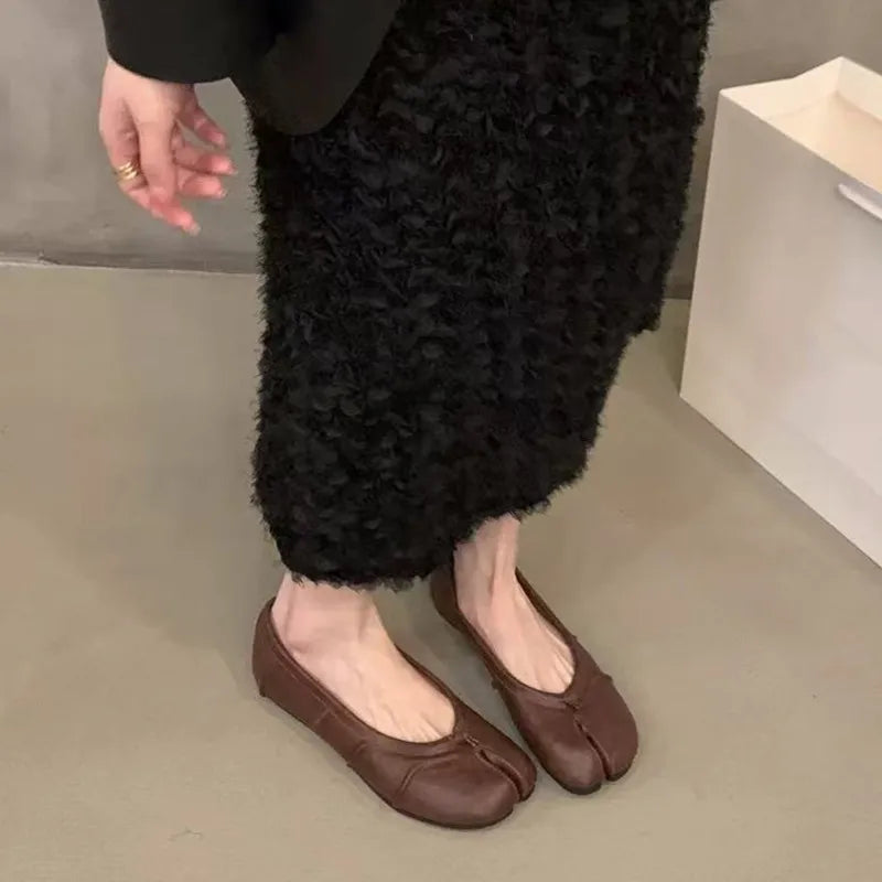Soft Women Tabi Ballet Flats - Split Toe, Leather, Casual - Tophatter Daily Deals