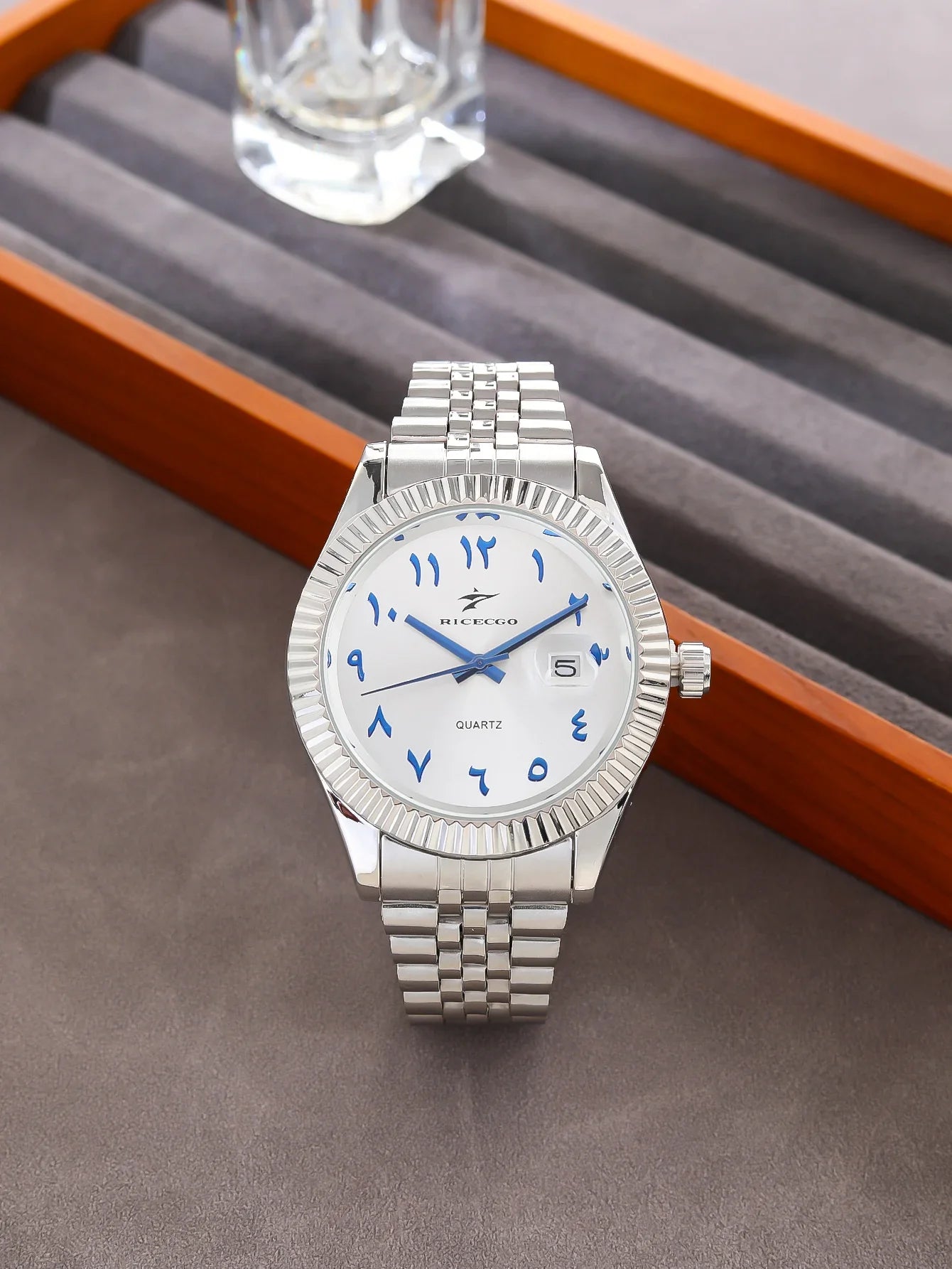 Men's Stainless Steel Date Watch Casual Business Style - Tophatter Daily Deals